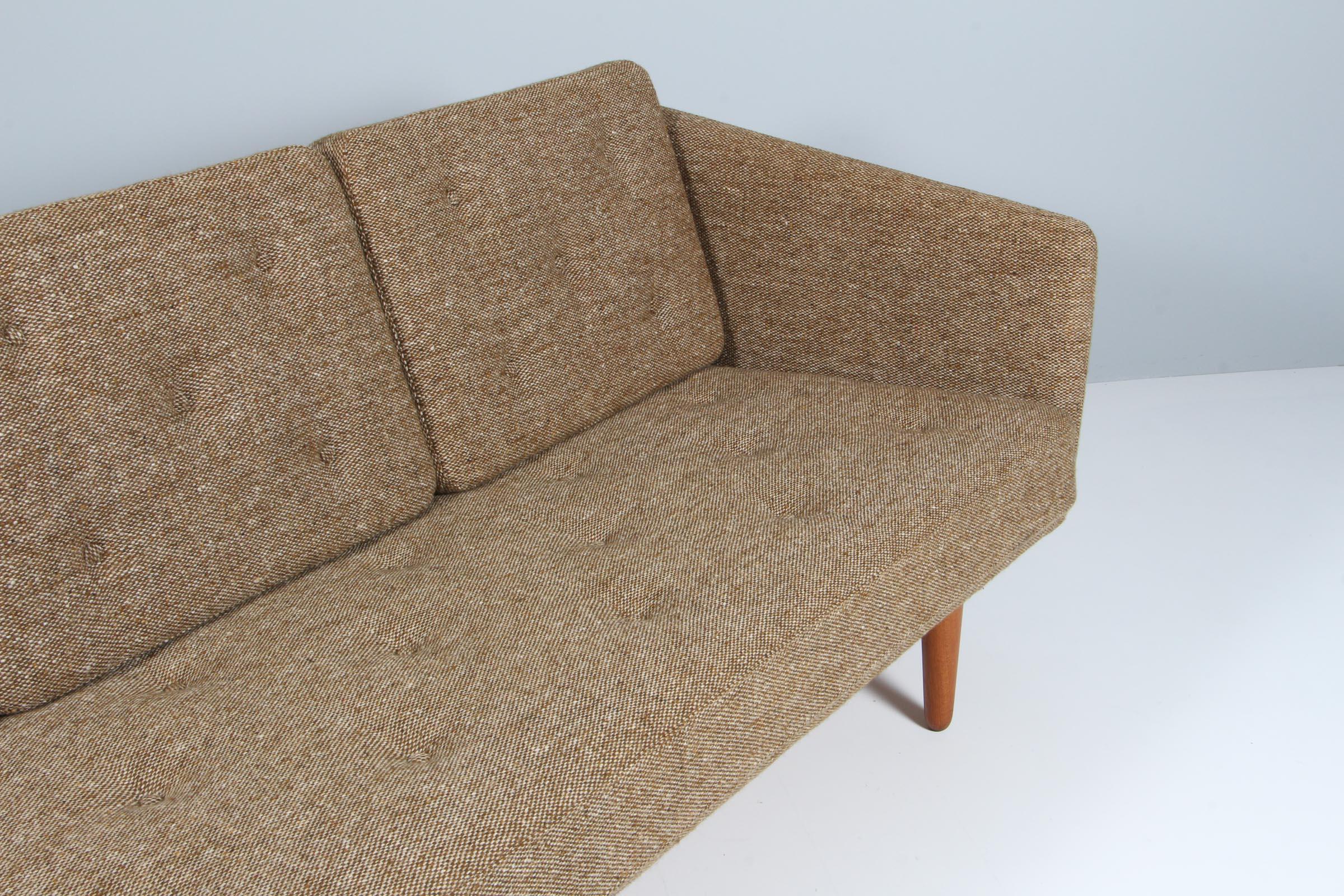 Vintage Børge Mogensen Three-Seat Sofa, Model 201, Original Fabric In Good Condition In Esbjerg, DK