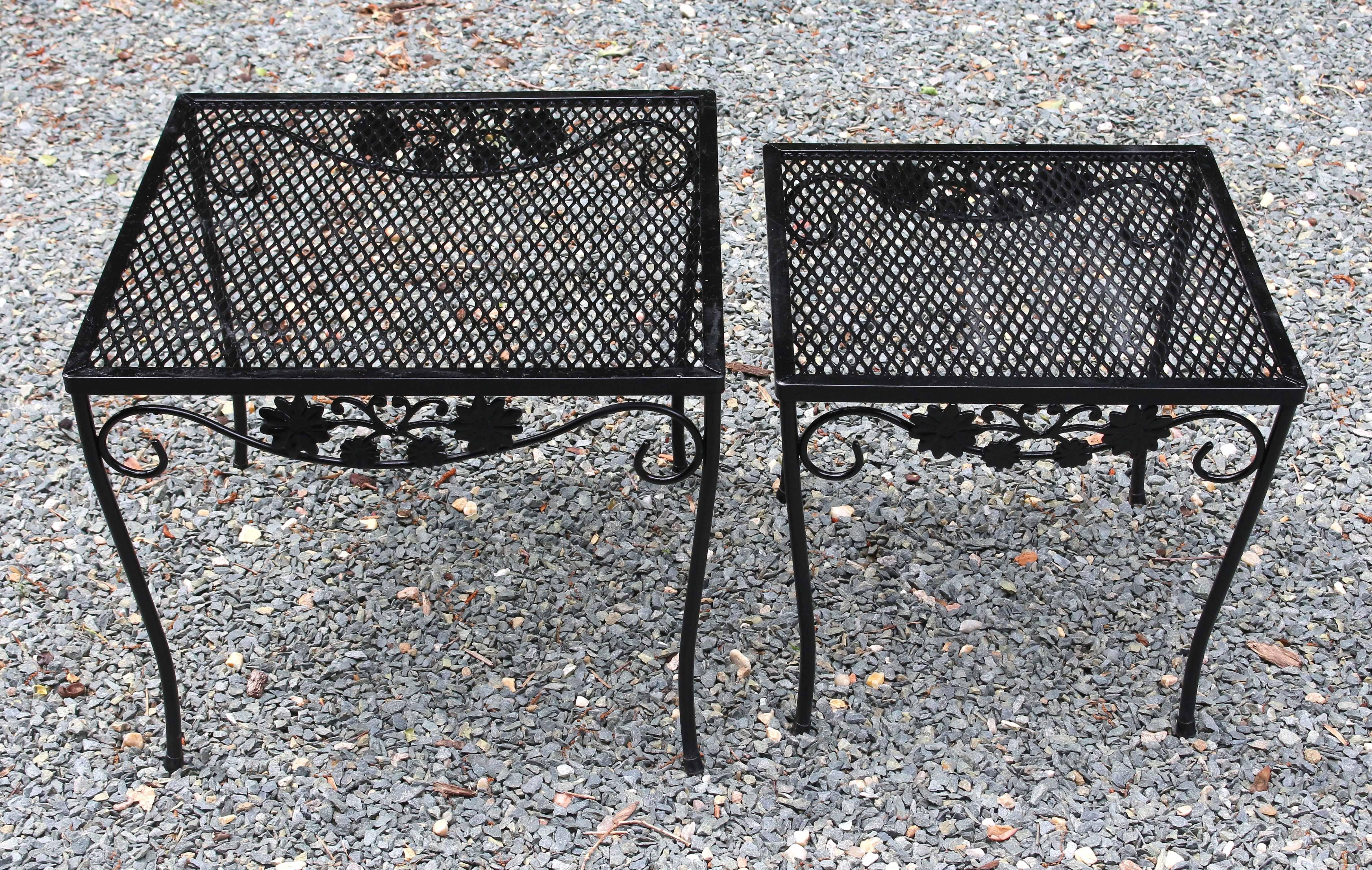 Mid-Century Modern Vintage Briarwood Pattern Set of Outdoor Nesting Tables by Woodard For Sale