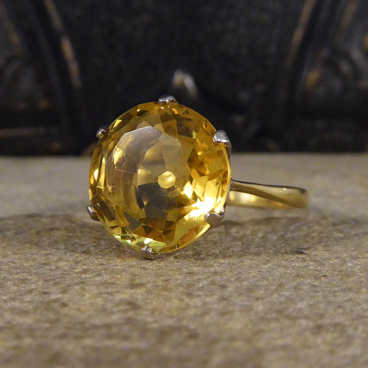 Retro Vintage Bright and Beautiful Citrene Ring in 18ct Gold