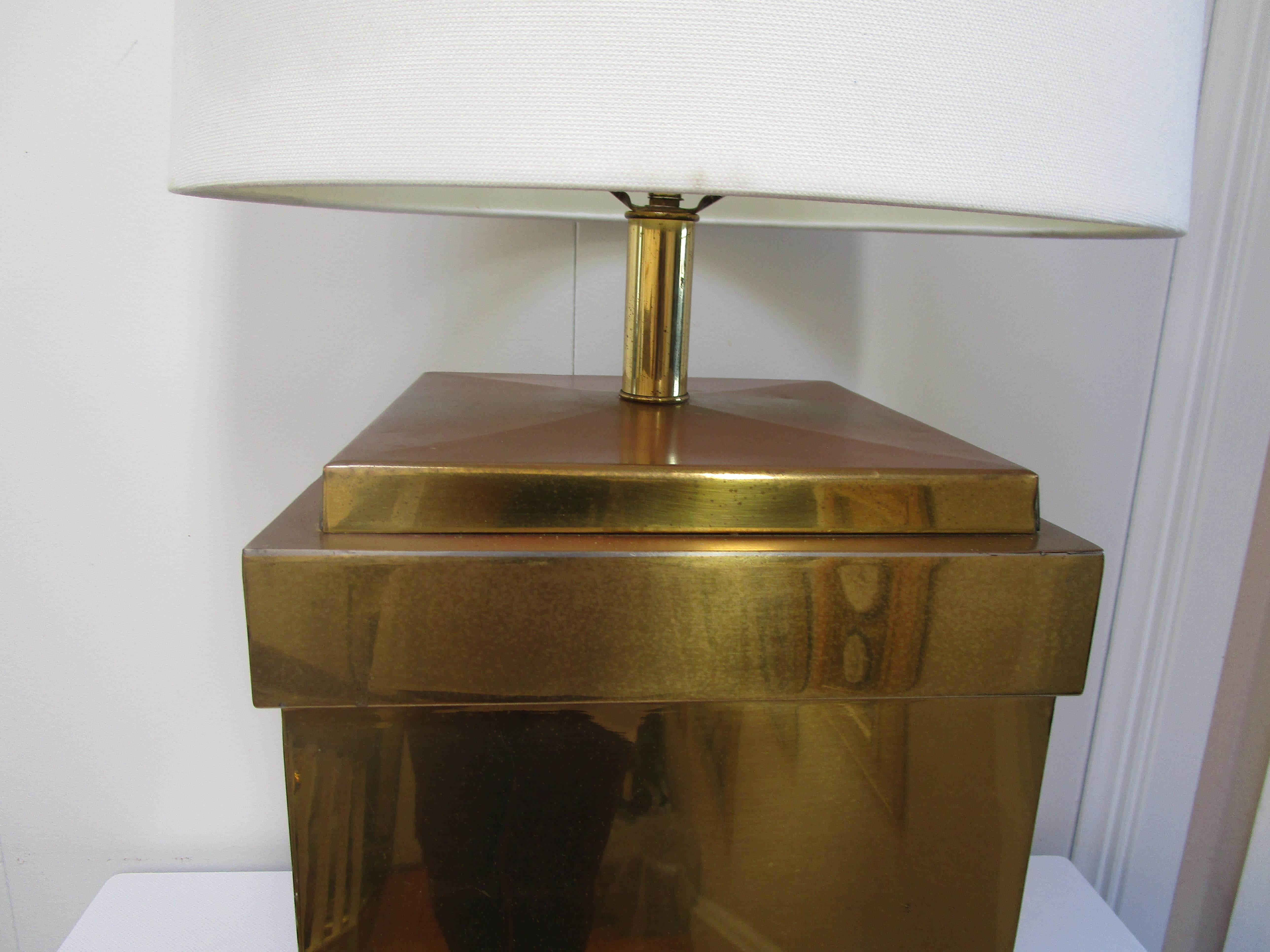 Hollywood Regency Vintage Bright Brass Cube Remington Table Lamp from Hong Kong For Sale
