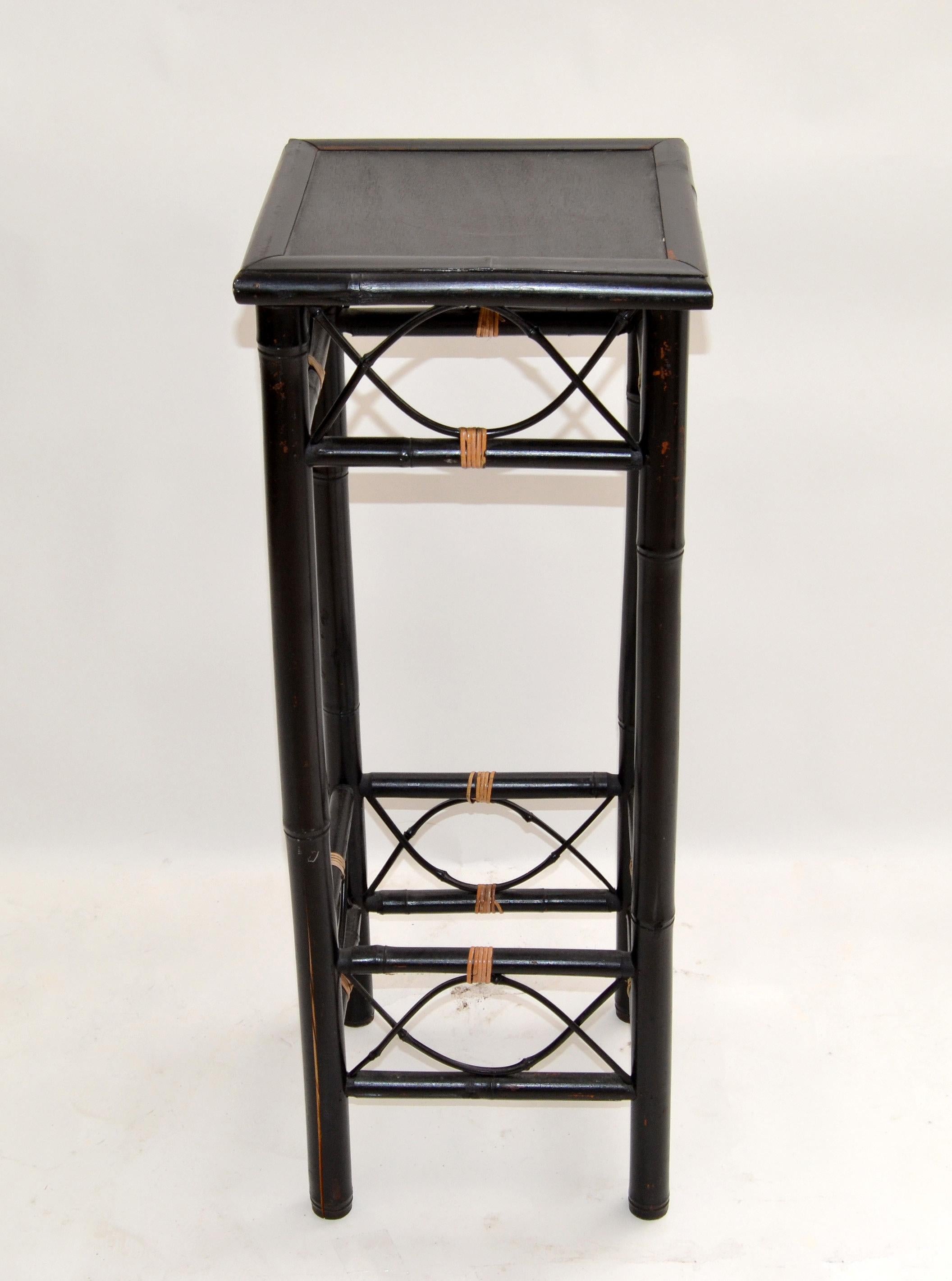 Vintage Brighton Chinoiserie Rattan Bamboo Stand, Side or End Table, Column 1970 For Sale 4