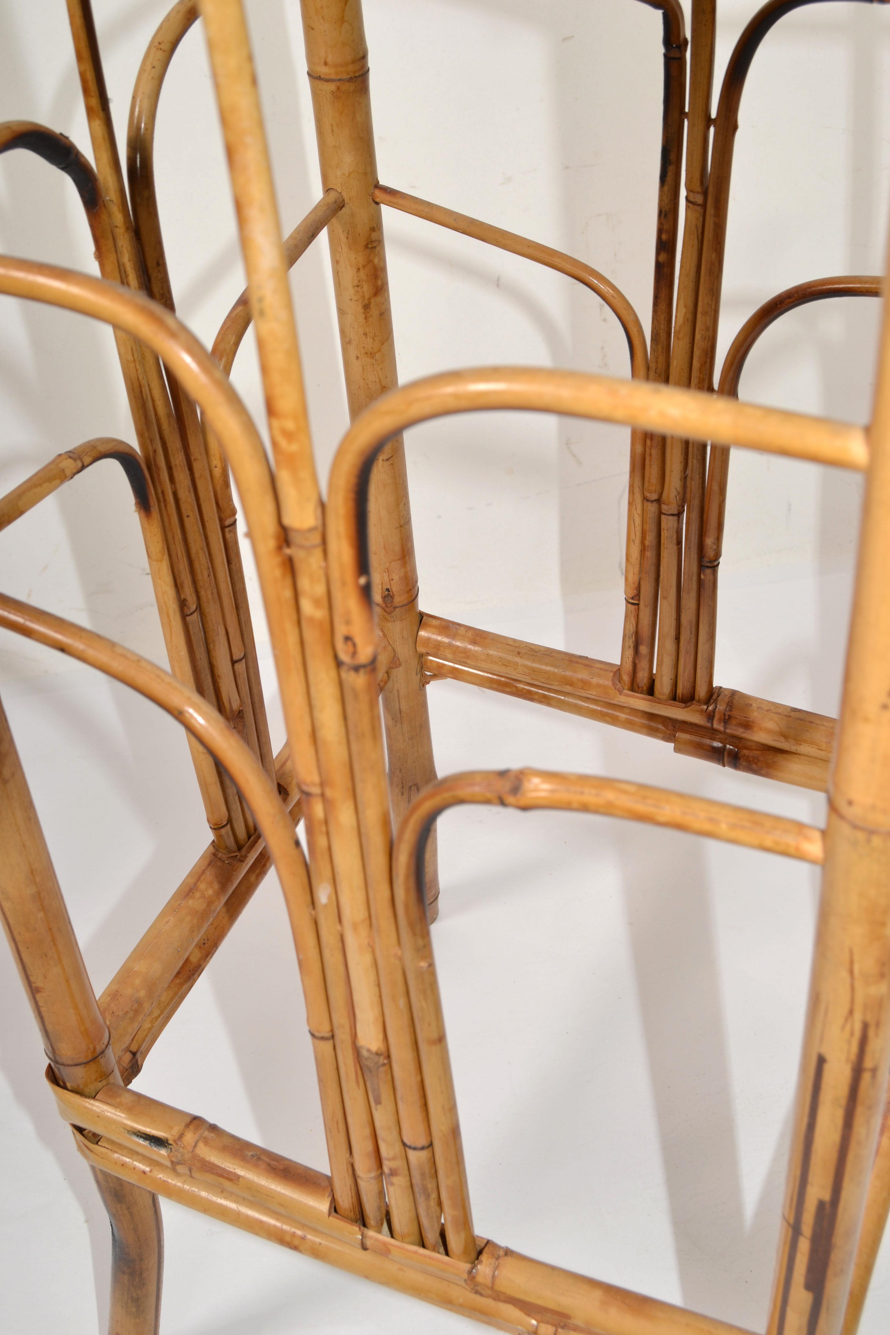 Vintage Brighton Chinoiserie Rattan Burnt Bamboo Plant Stand Side Table Column  In Good Condition For Sale In Miami, FL