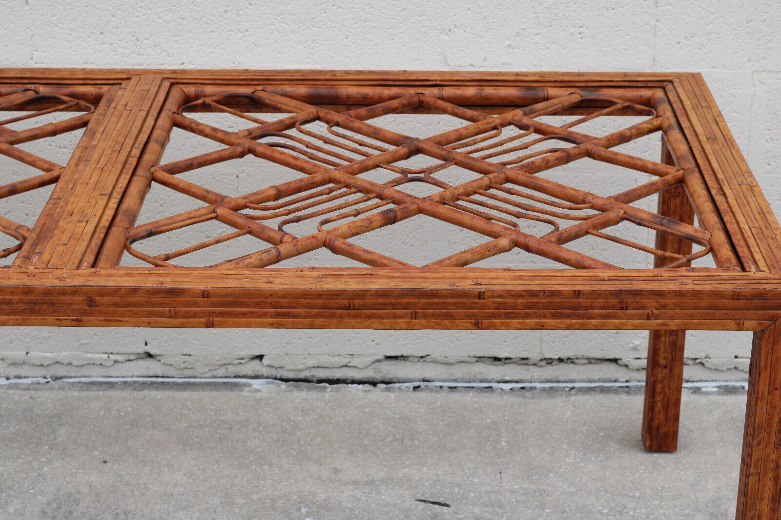 Table de salle à manger vintage de style Brighton en bambou et écailles de tortue en vente 1