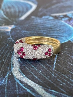 Vintage Brilliant Cut Diamond and Cabochon Ruby 18 Karat Yellow Gold Dome Ring