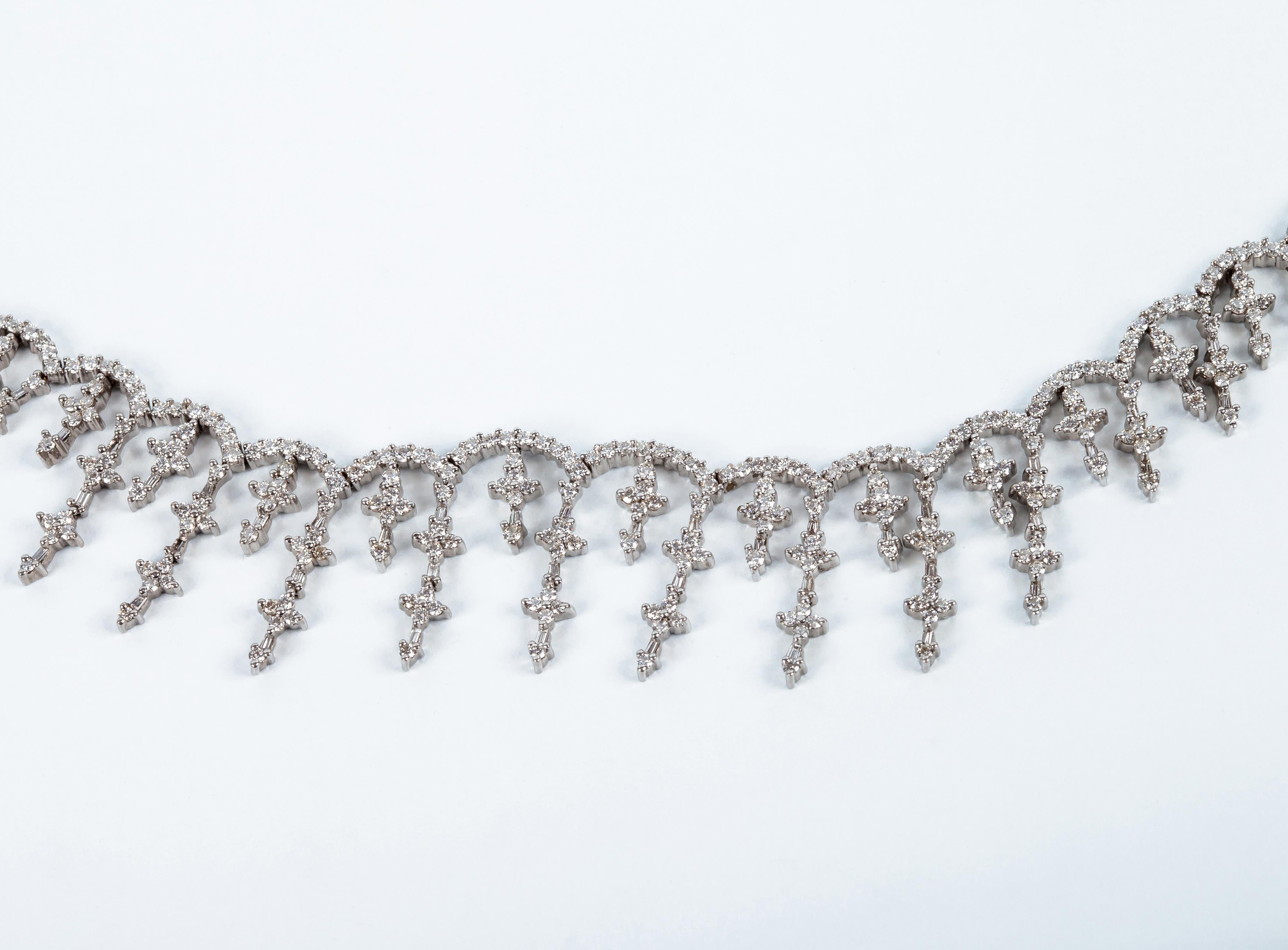 Artisan Vintage Brilliant Diamond Star Choker Necklace in 18 Karat Gold