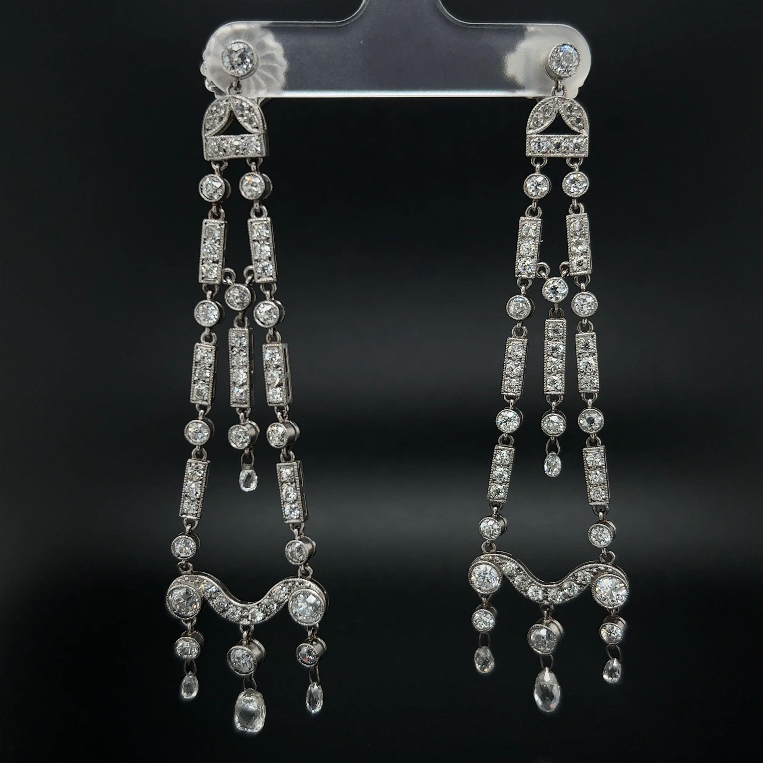 Mixed Cut Vintage Briolette Diamond and OEC Diamond Platinum Chandelier Earrings Estate For Sale