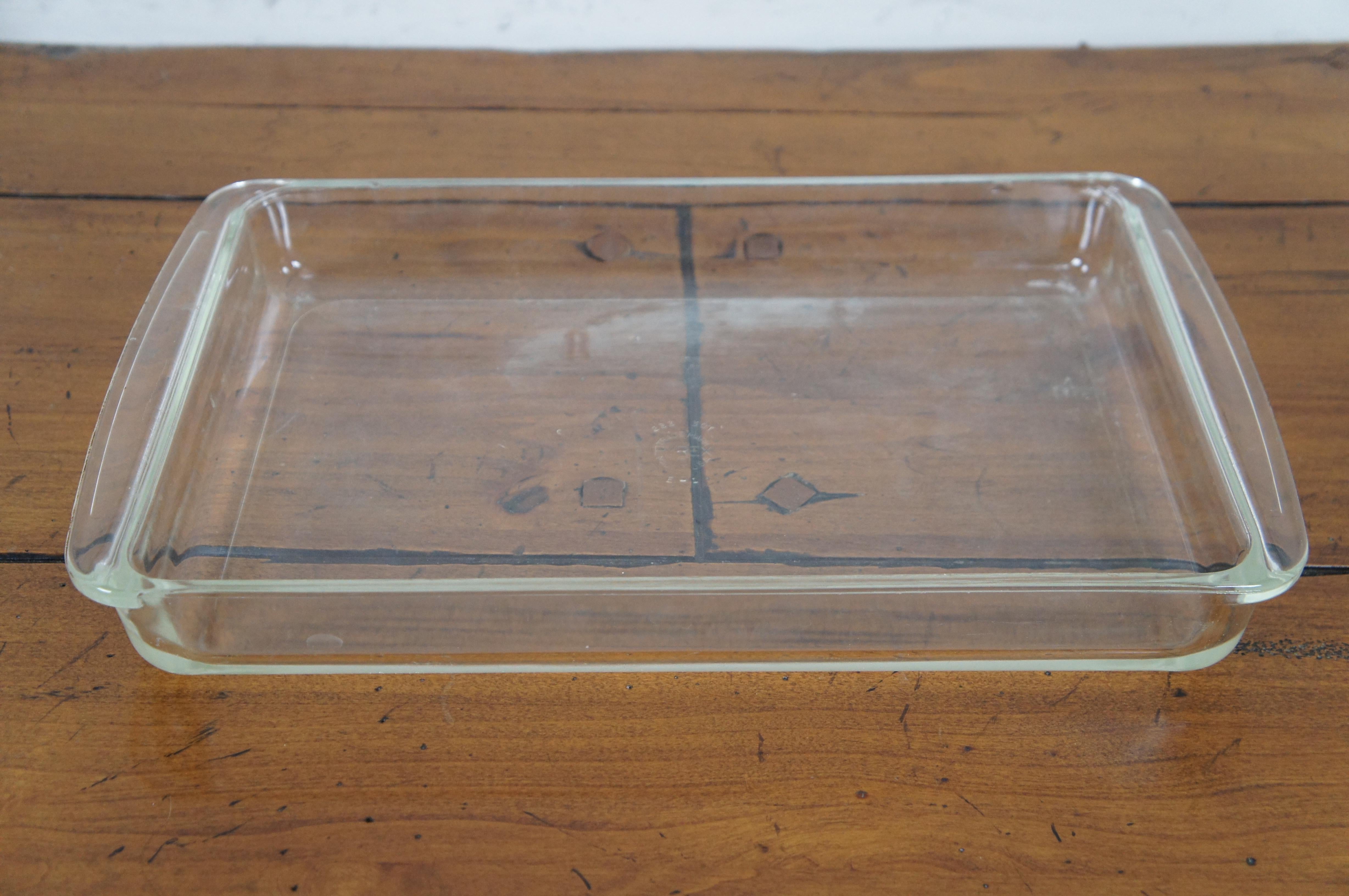20th Century Vintage Bristol Poole Silver Plate 3 Qt Casserole Chafing Dish Holder Pyrex For Sale