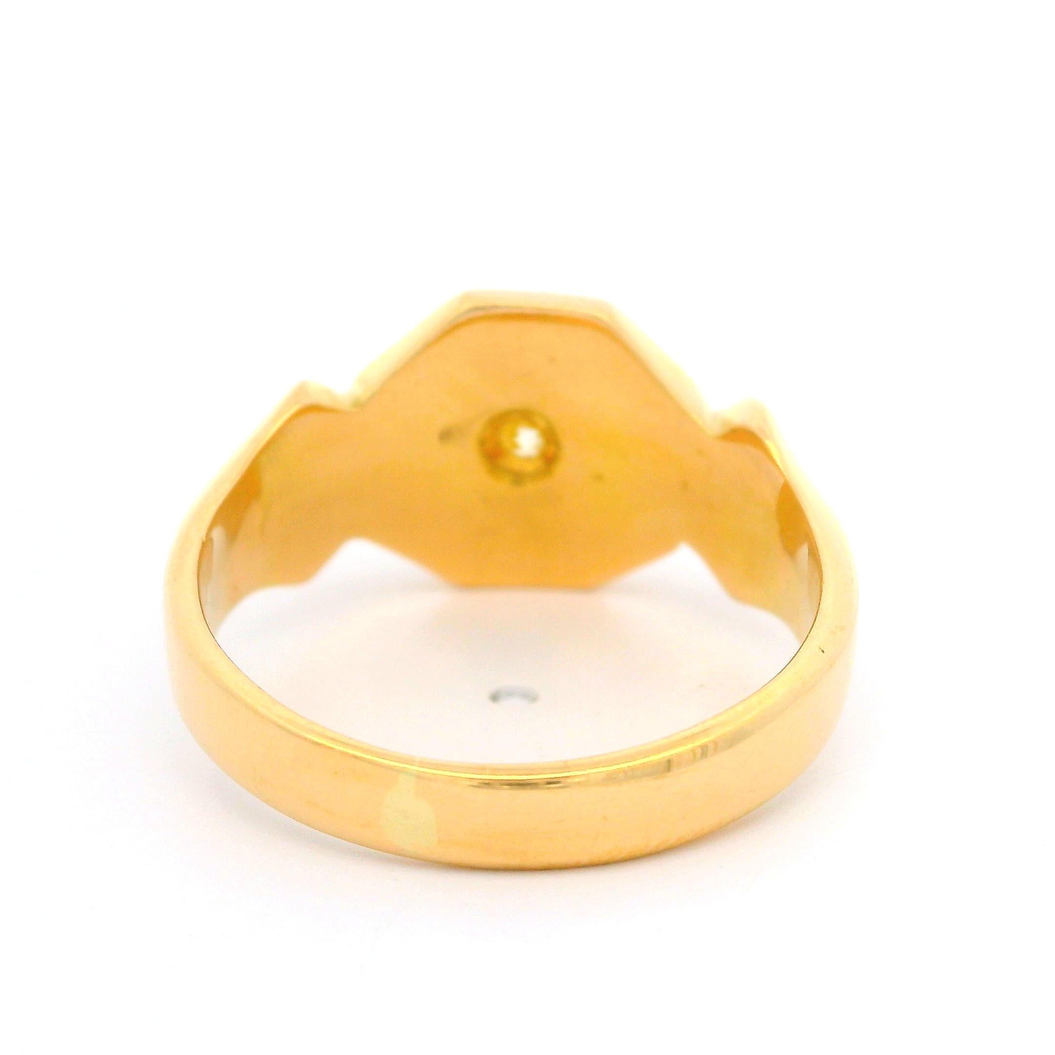 Vintage British 18k Yellow Gold Star Pave Diamond Hexagonal Signet Band Ring 6