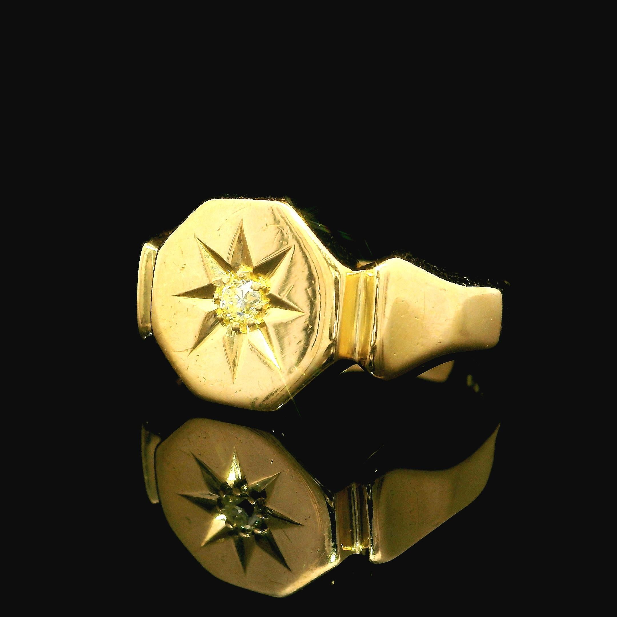 Vintage British 18k Yellow Gold Star Pave Diamond Hexagonal Signet Band Ring 1