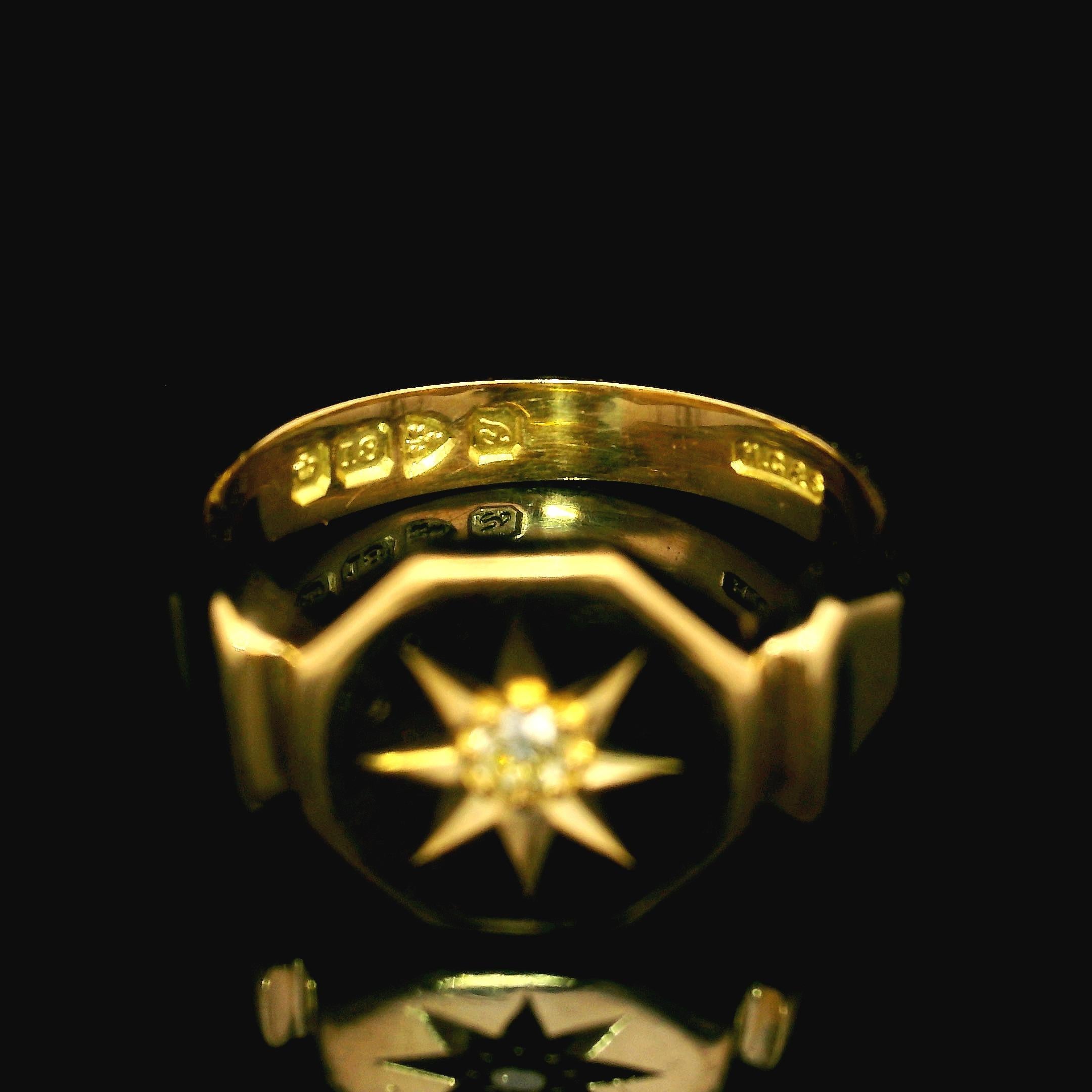 Vintage British 18k Yellow Gold Star Pave Diamond Hexagonal Signet Band Ring 3