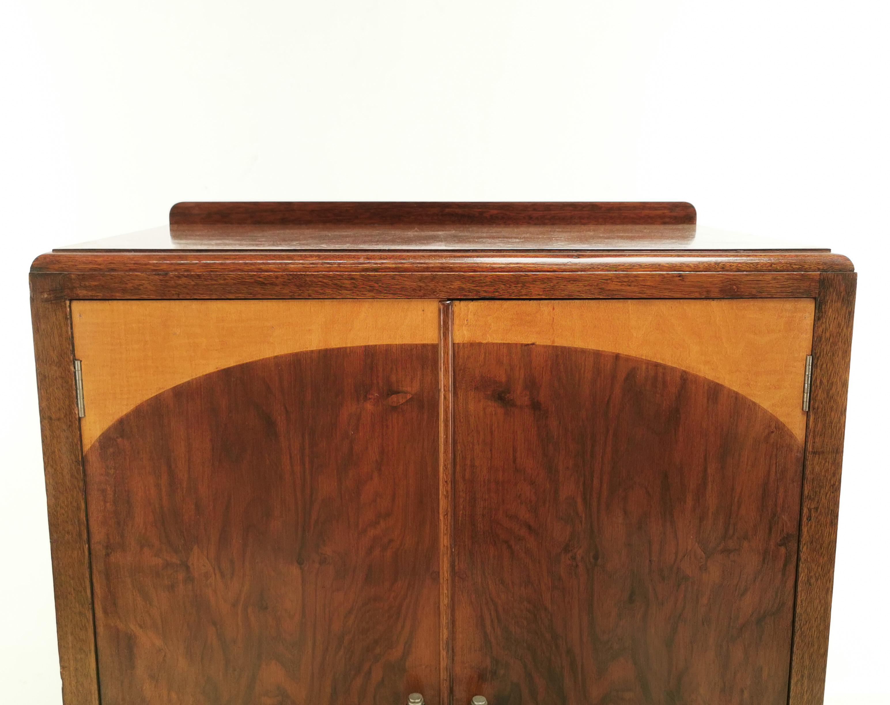 Vintage British Art Deco Walnut Storage Cupboard by CWS Ltd Cabinet Makers In Good Condition In STOKE ON TRENT, GB