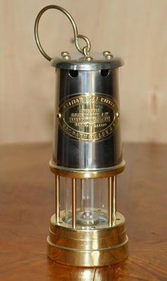VINTAGE BRITISH COAL MiNING COMPANY WALES UK FULLY RESTORED BRASS MINERS LAMP