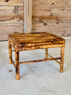 Sgabello di bambù bruciato British Colonial o pezzo decorativo d'epoca