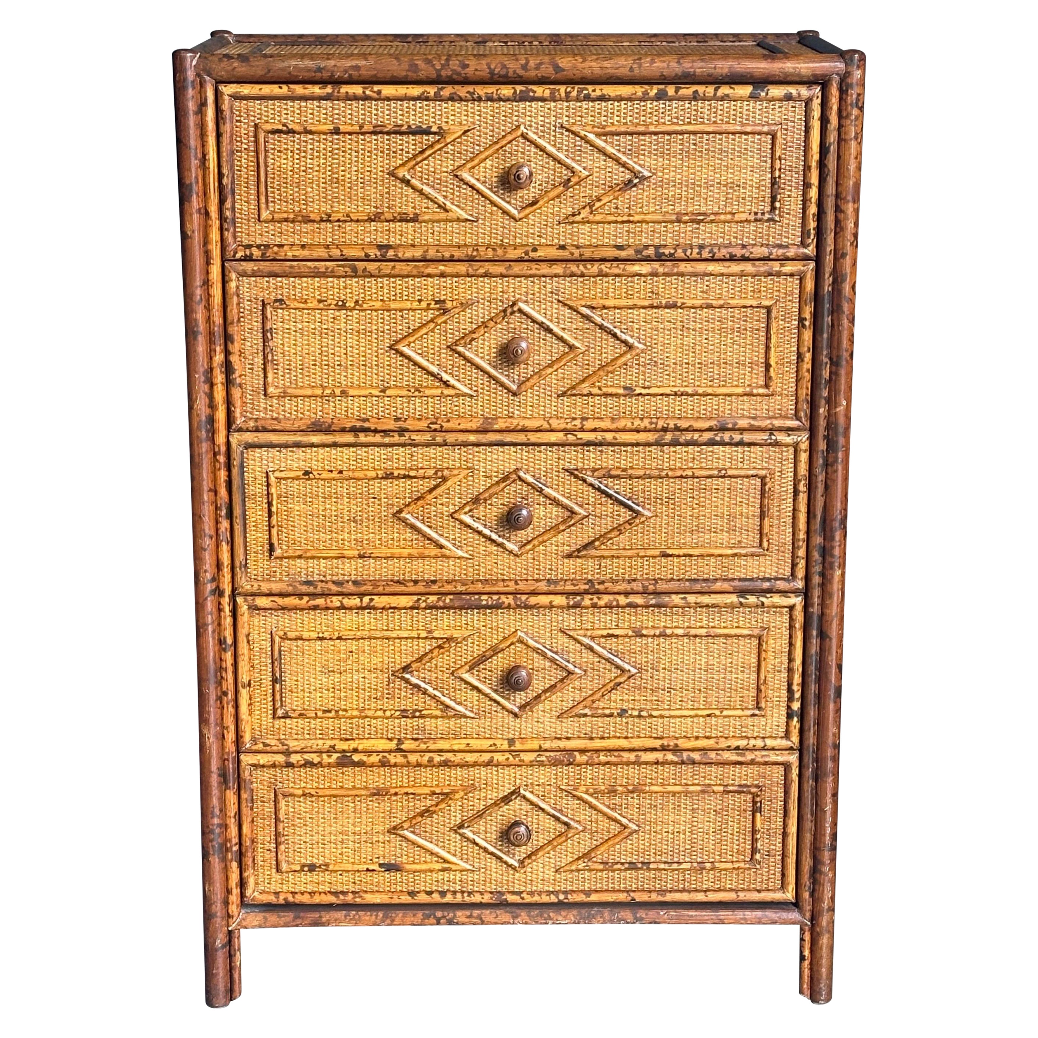 Cassapanca alta in bambù e rattan in stile British Colonial vintage