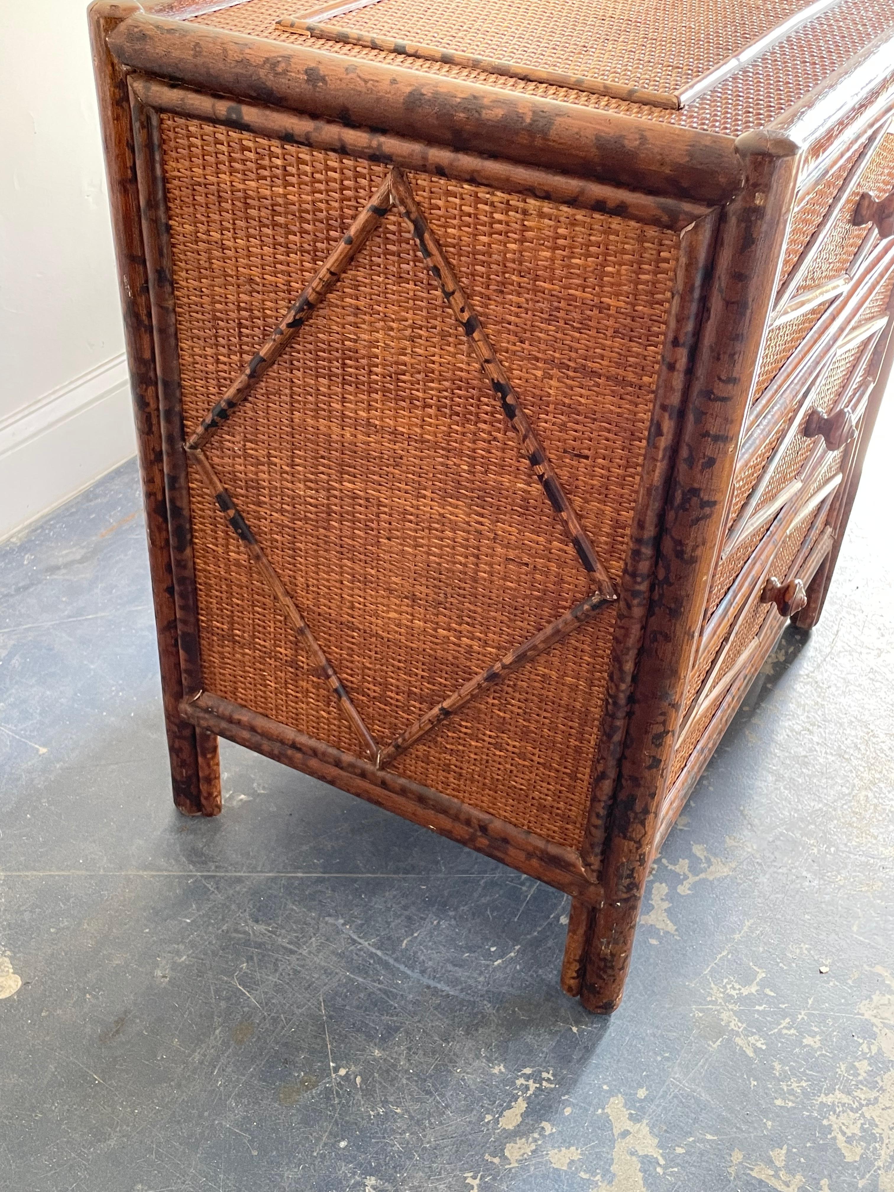 Vintage British Colonial Style Burnt Bamboo and Cane Nightstand In Good Condition In St.Petersburg, FL