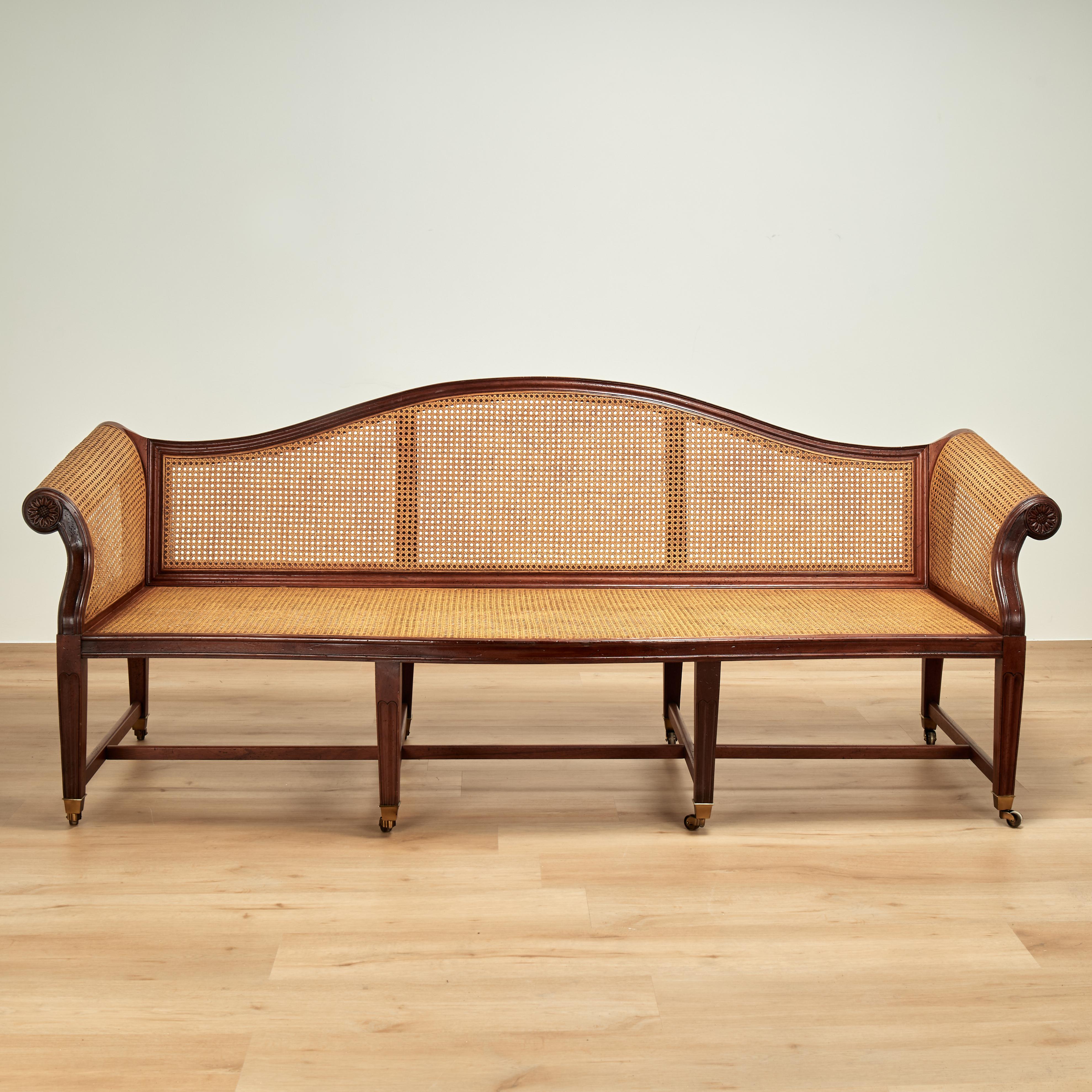 Americano Divano o divano in stile British Colonial d'epoca con doghe in vendita