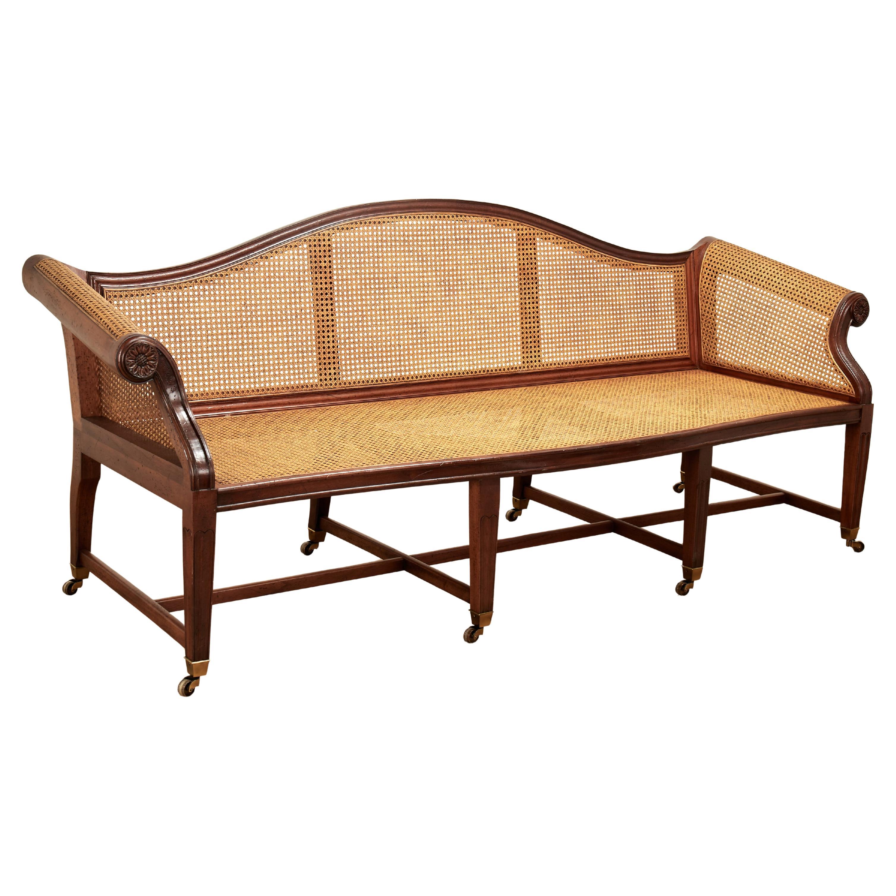 Canapé ou sofa canné vintage de style British Colonial