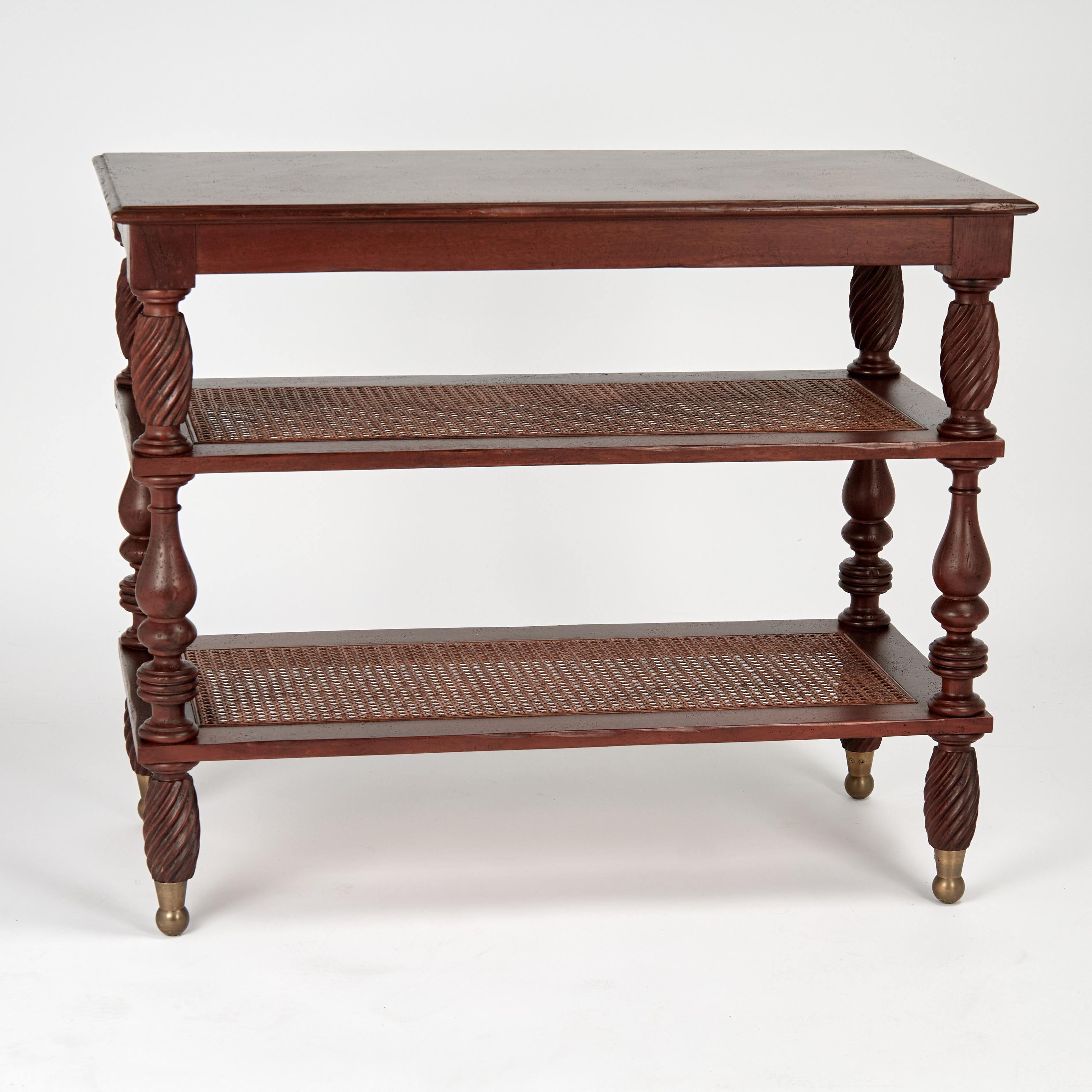 Vintage British Colonial Style Three Tiered Stand By Milling Road (Messing) im Angebot