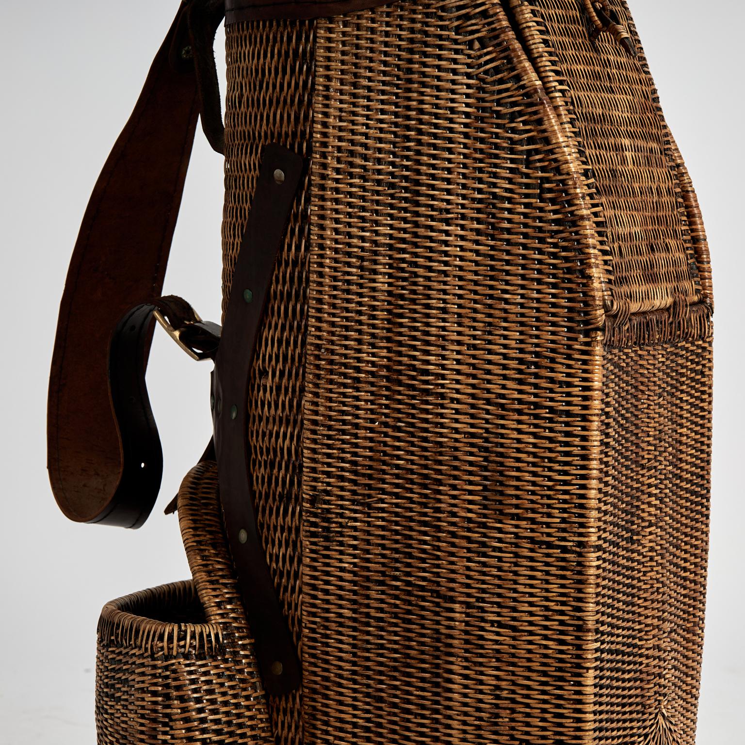 Leather Vintage British Colonial Style Wicker Golf Bag For Sale
