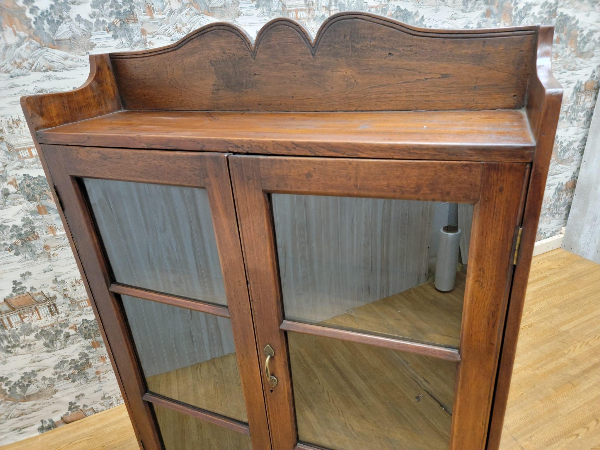 Vintage Thai British Colonial Teak and Glass Display Cabinet For Sale 3