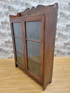 Vintage Thai British Colonial Teak und Glas Display Cabinet
