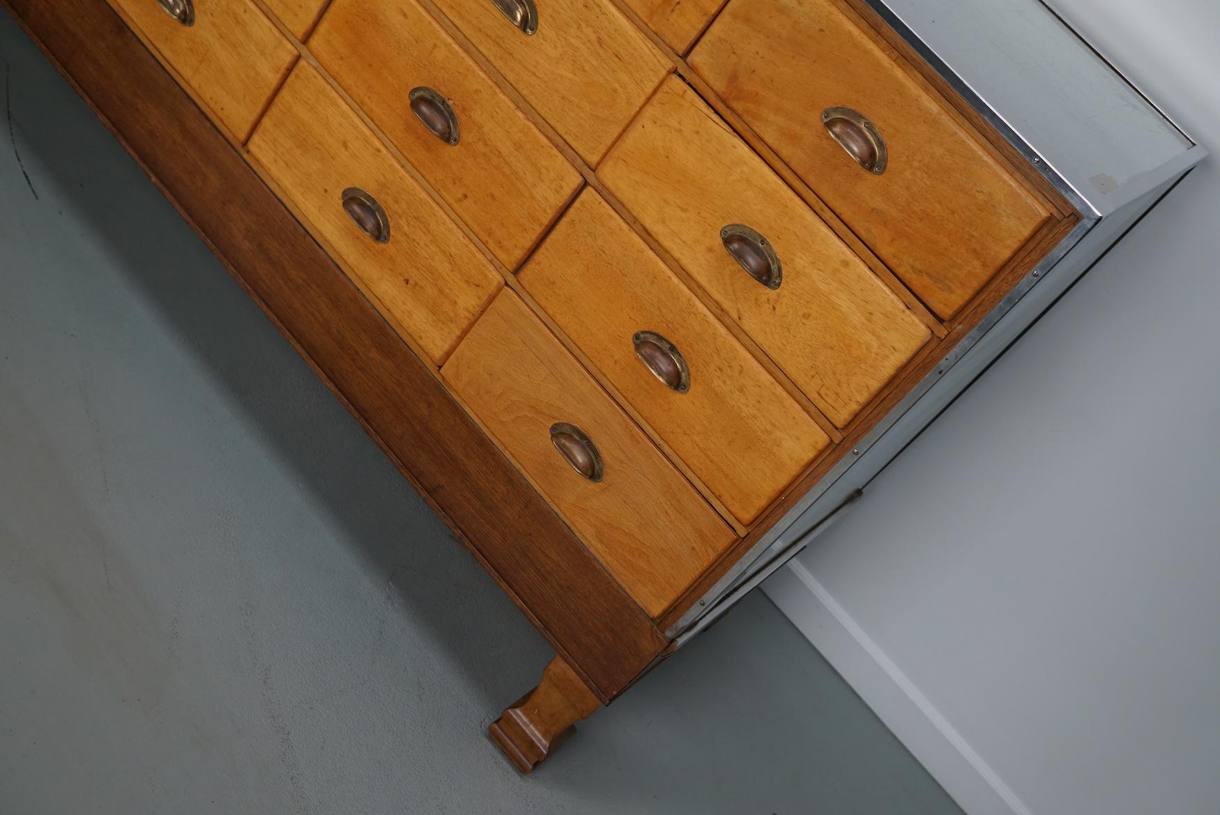 Vintage British Maple & Oak Kurzwarenschrank oder Ladentisch, 1930er Jahre im Angebot 8