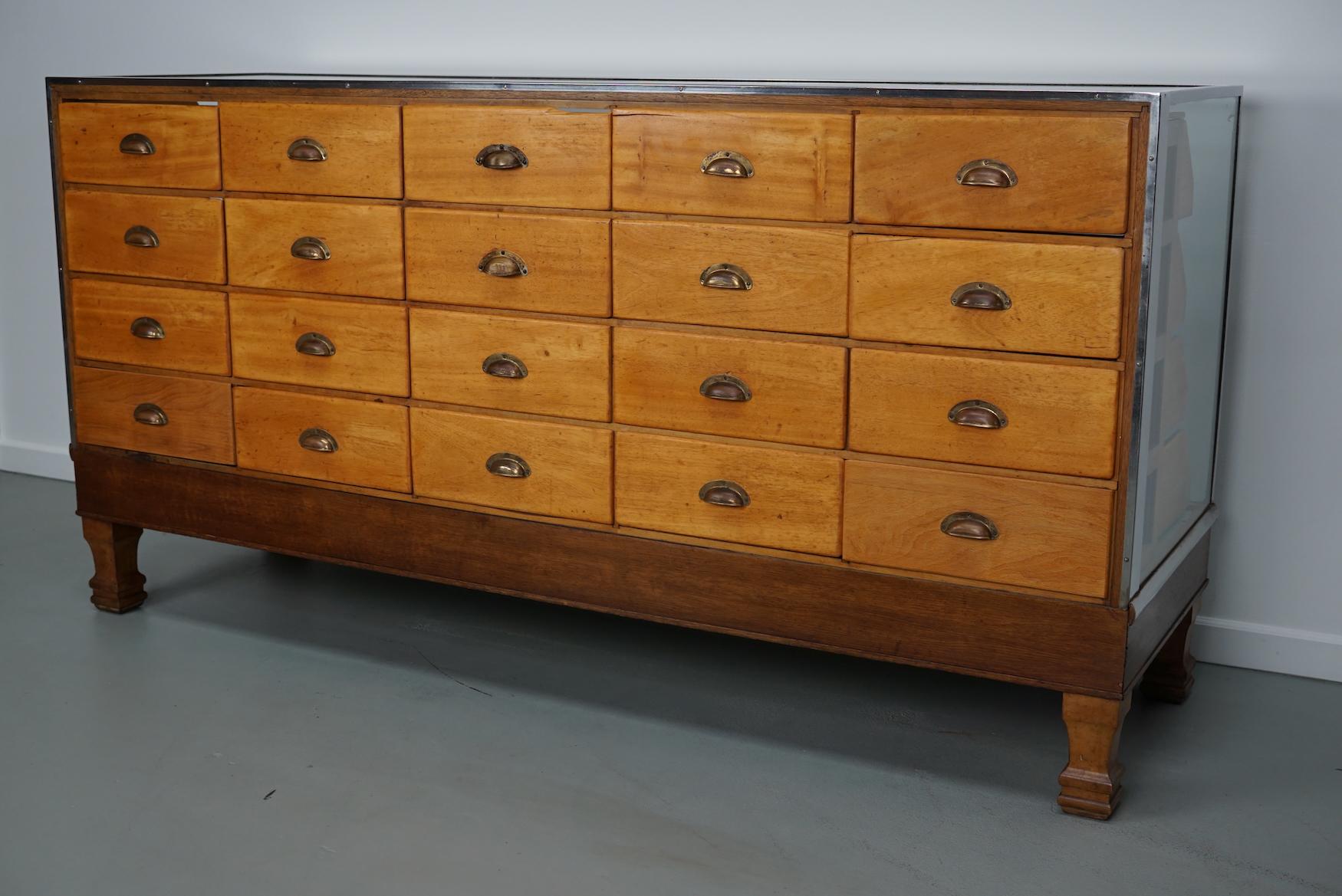 Vintage British Maple & Oak Kurzwarenschrank oder Ladentisch, 1930er Jahre im Angebot 12