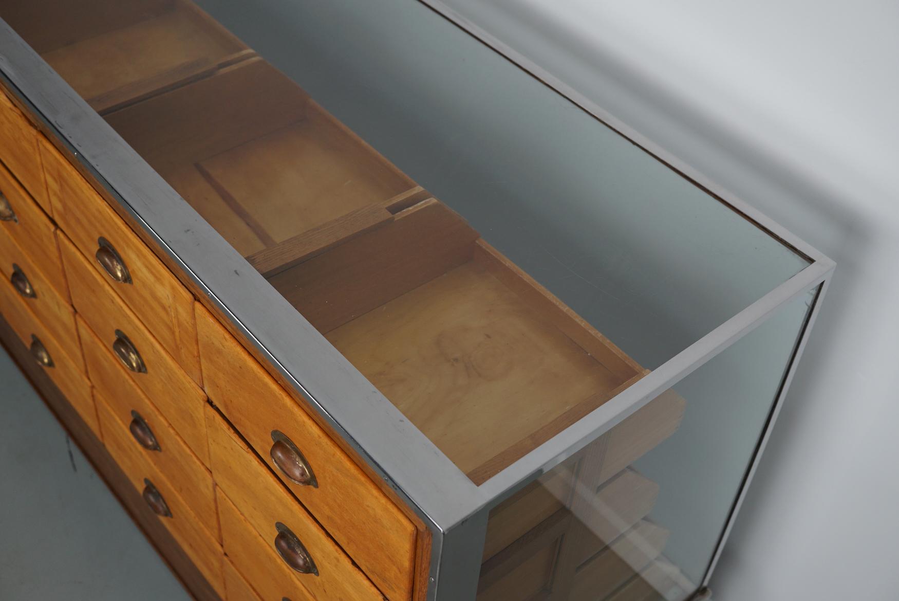 Vintage British Maple & Oak Kurzwarenschrank oder Ladentisch, 1930er Jahre im Angebot 13