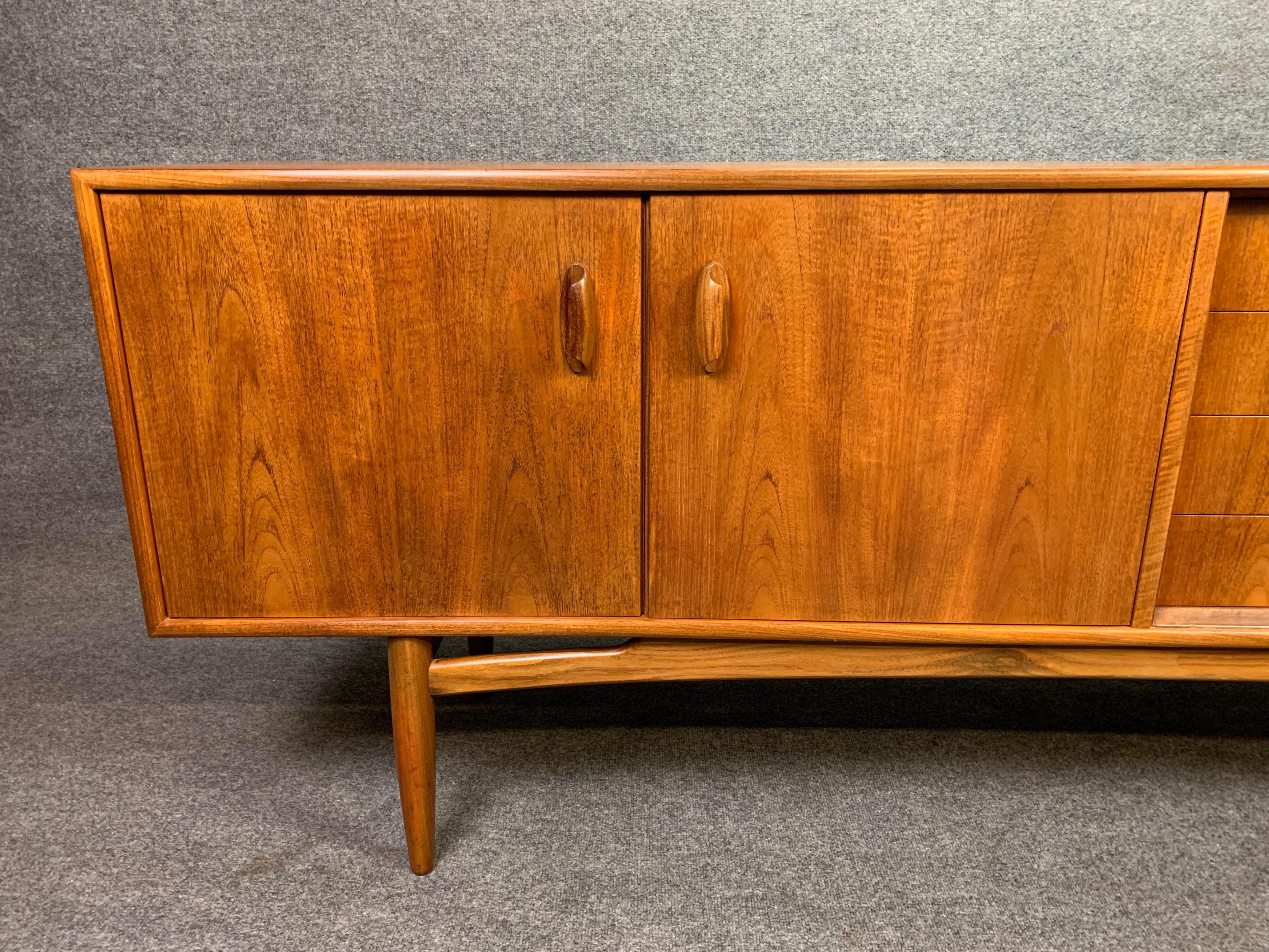 Vintage British Mid-Century Modern Teak Credenza by G Plan In Good Condition In San Marcos, CA