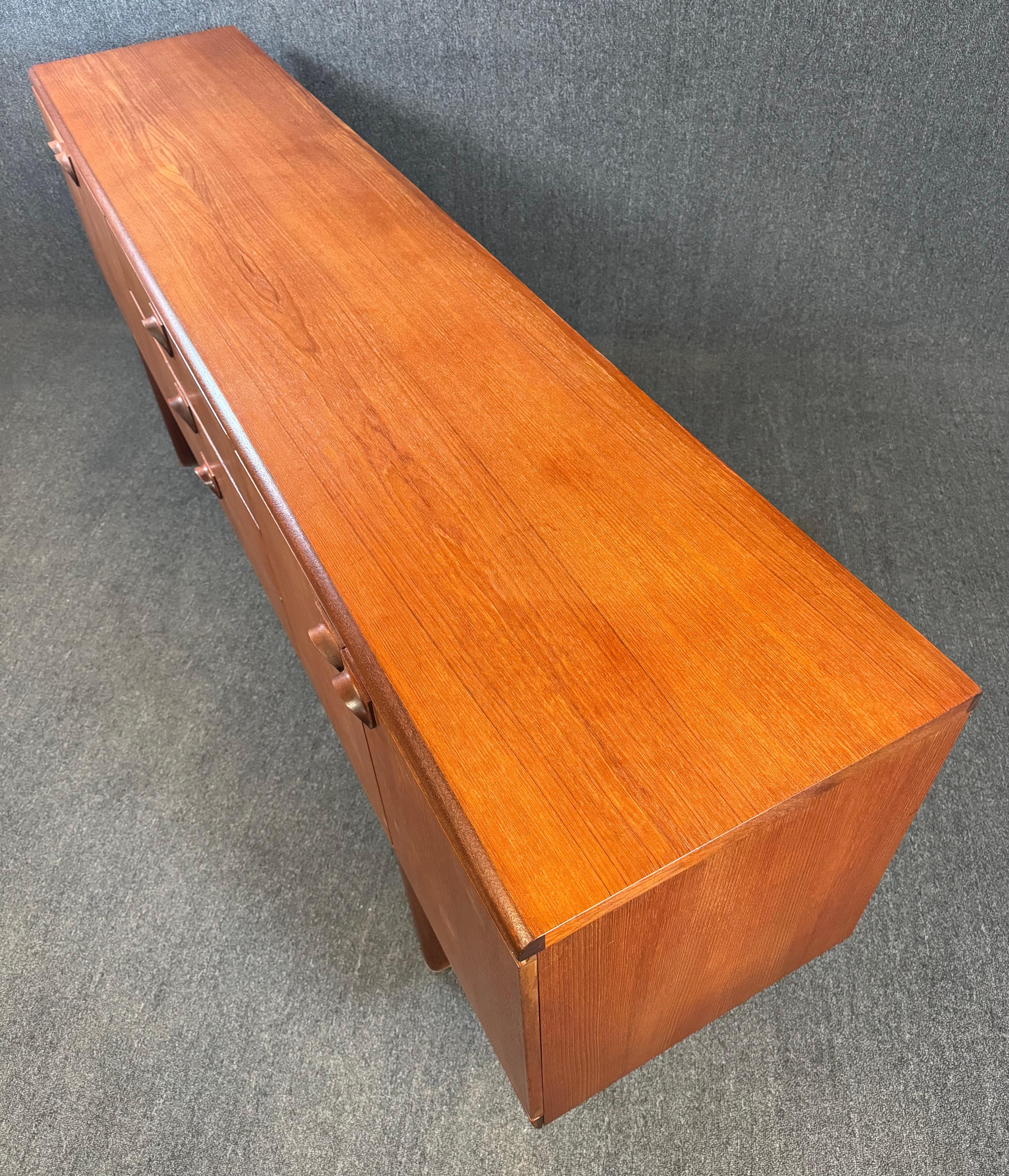 Vintage British Mid Century Modern Teak Credenza by McIntosh For Sale 1