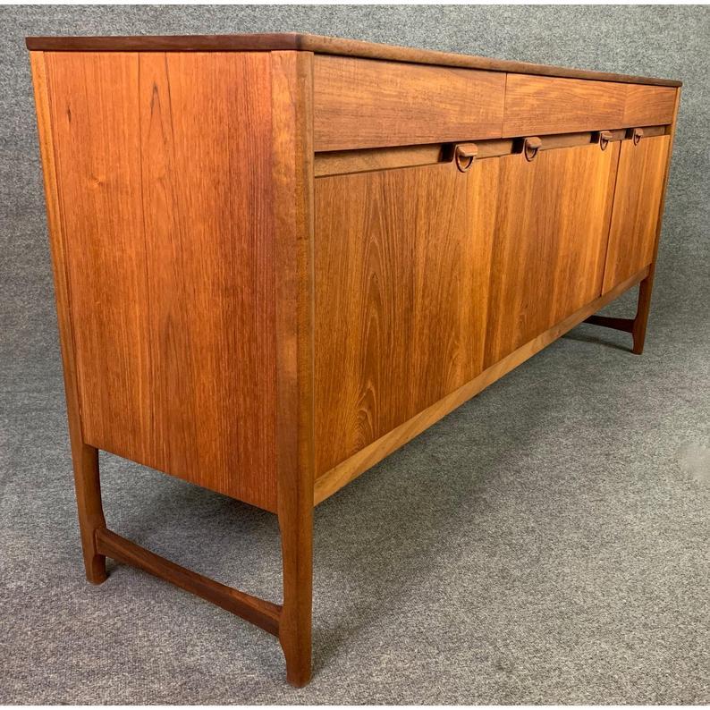 Vintage British Mid-Century Modern Teak Credenza by Nathan In Good Condition In San Marcos, CA