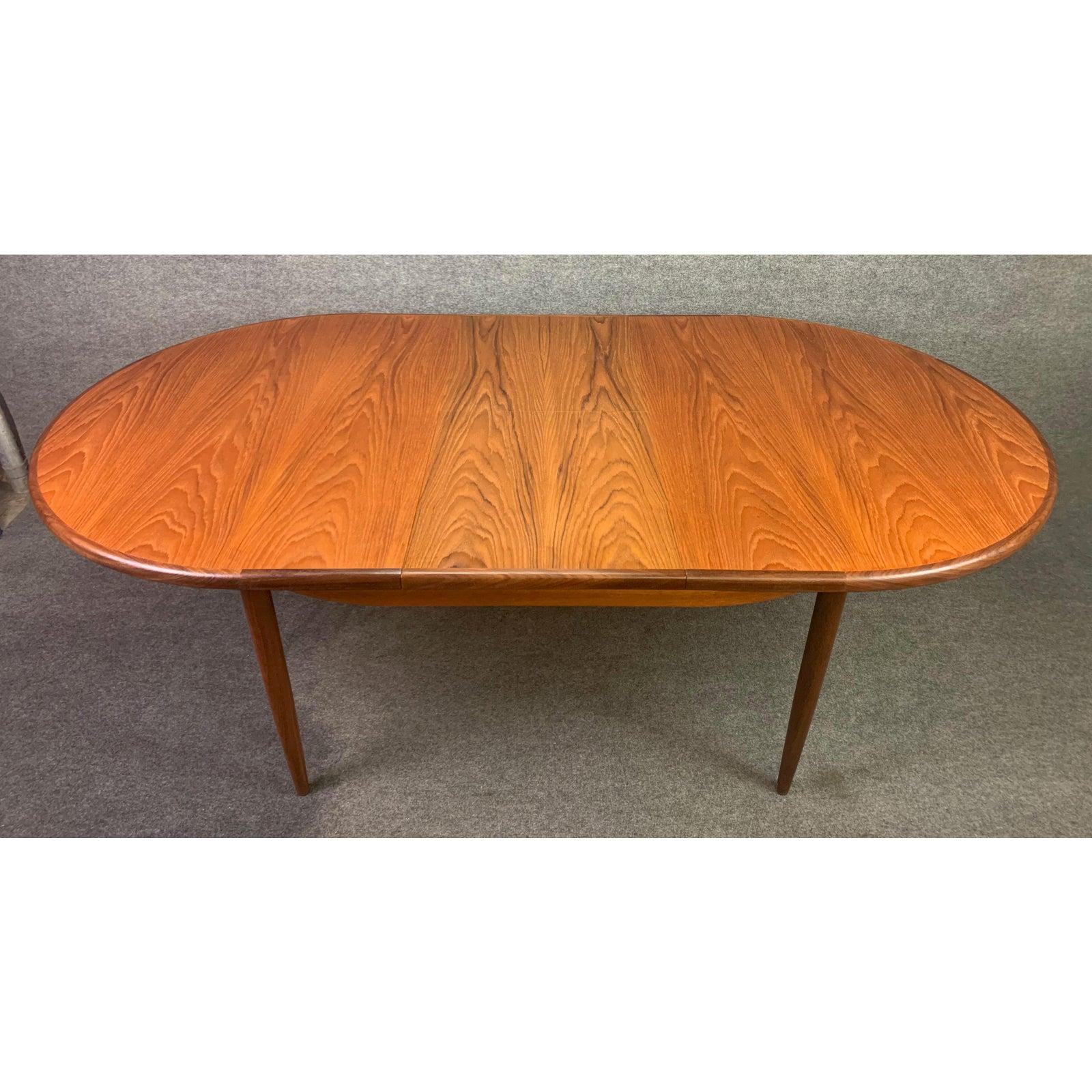 Vintage British Mid-Century Modern Teak Oval Dining Table by G Plan 3
