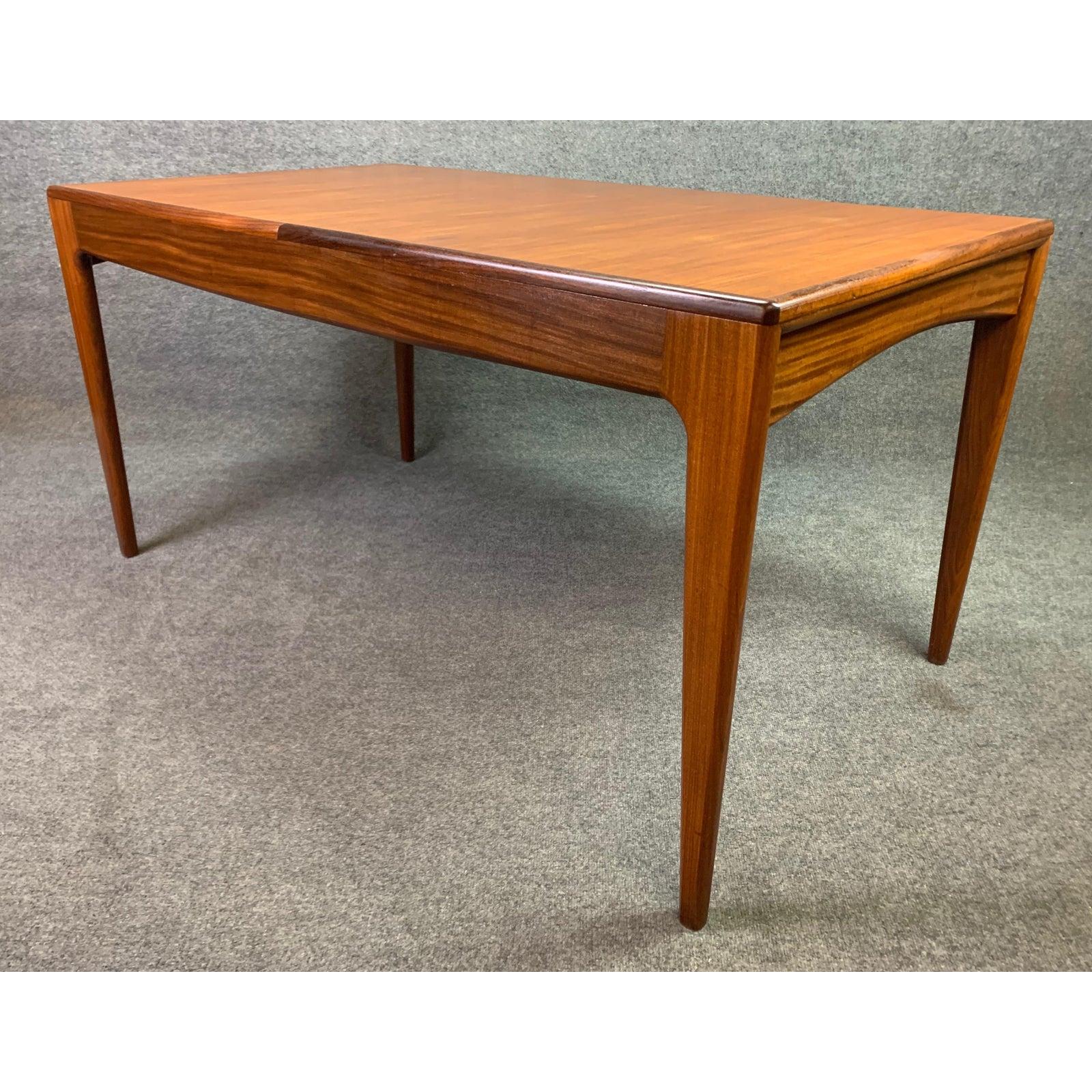 Vintage British Midcentury Teak Dining Table by John Herbert for A. Younger In Good Condition In San Marcos, CA