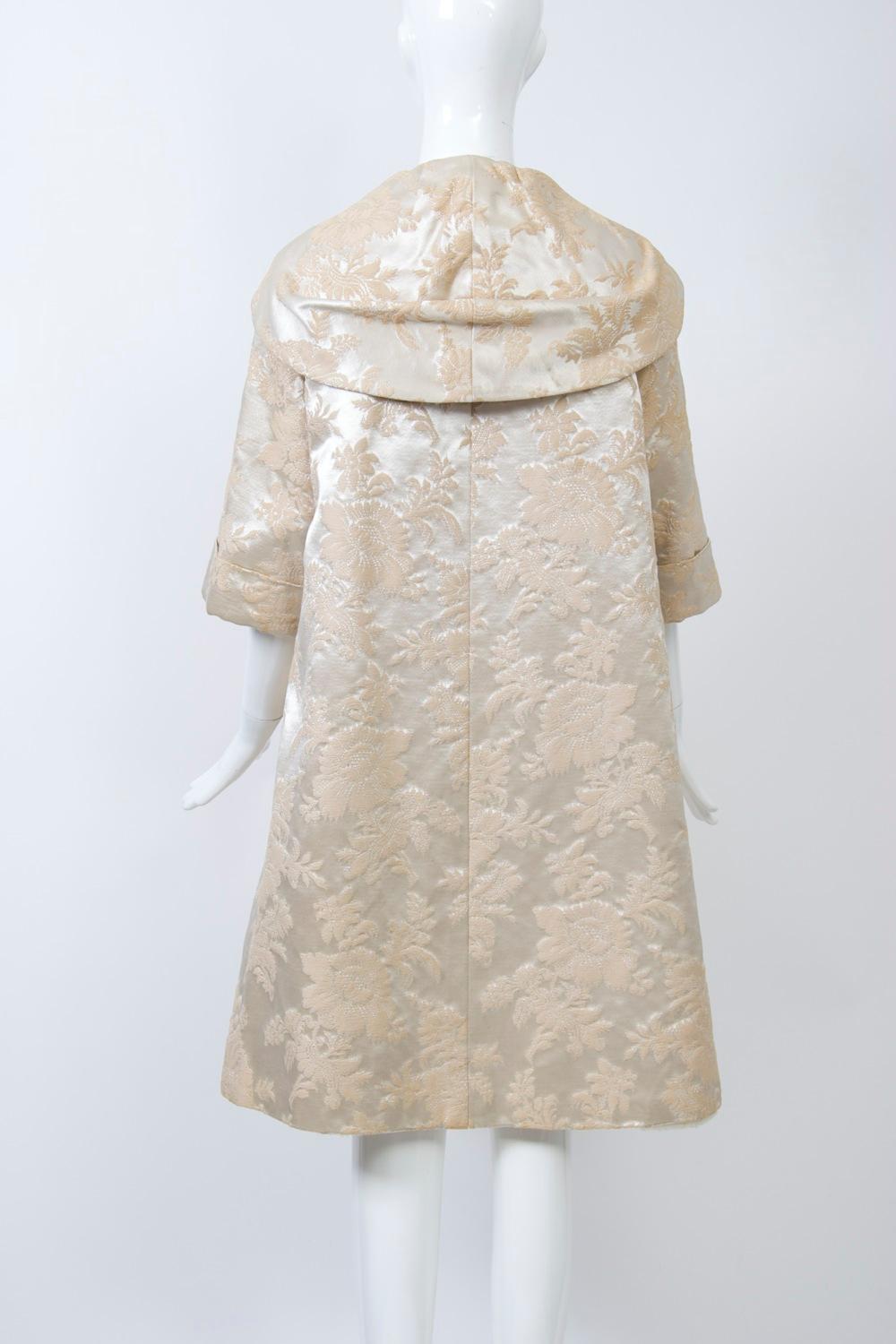 Women's Vintage Brocade Coat with Plush Lining