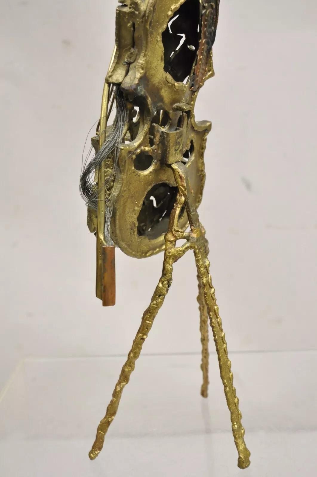 Escultura vintage de violín de bronce 