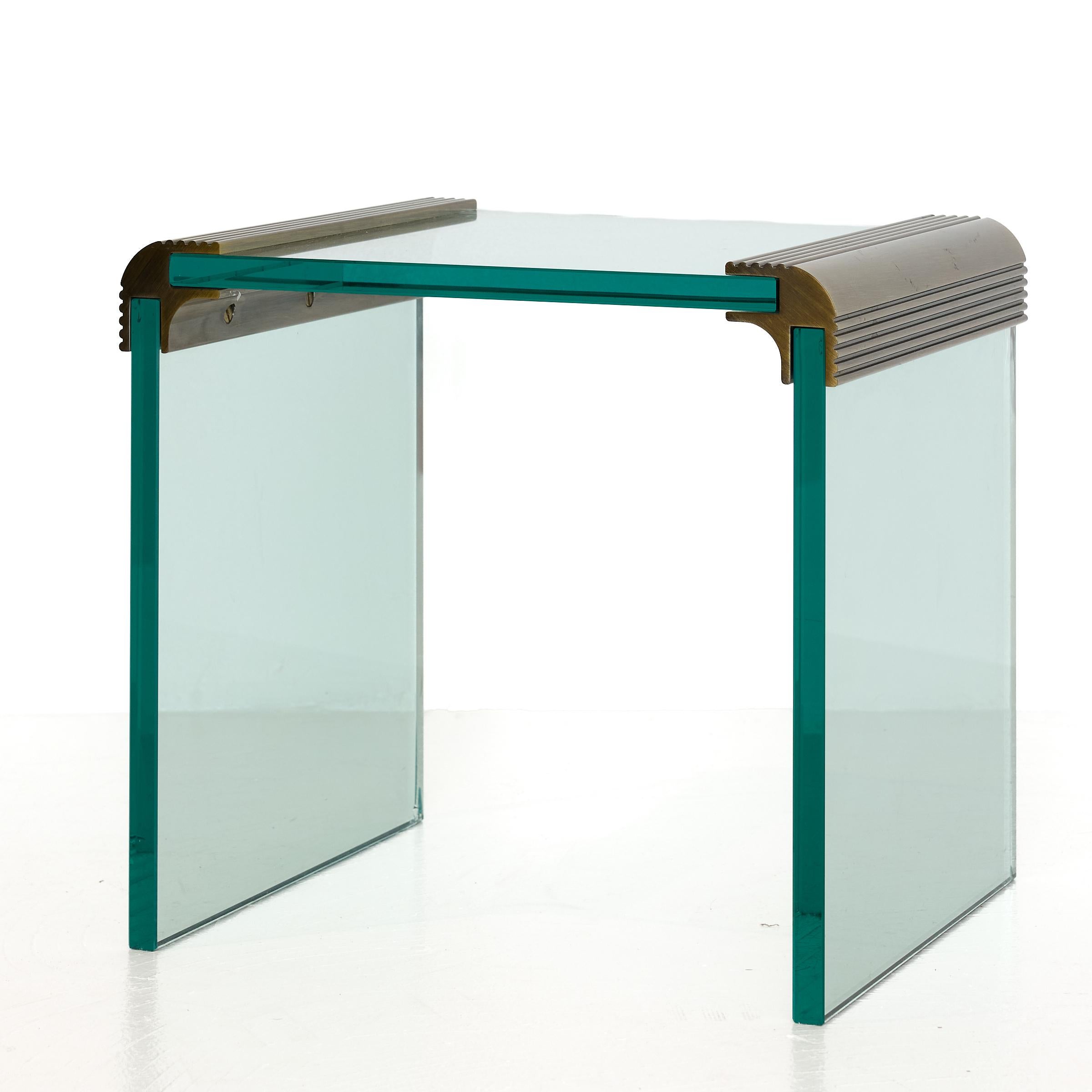 Vintage Bronze und Glas Wasserfall Beistelltisch (Postmoderne) im Angebot