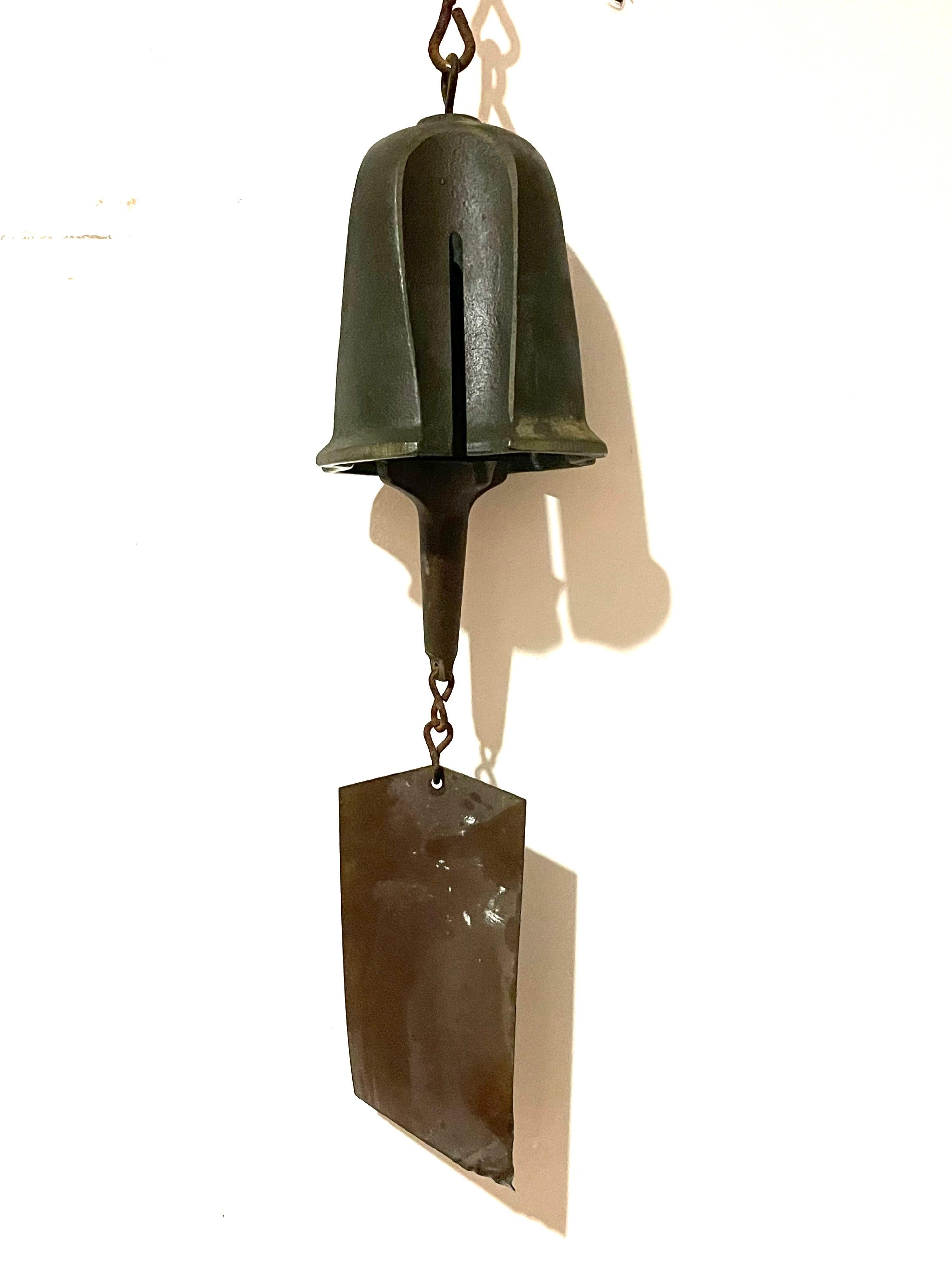 Vintage bronze Cosanti bell by Paolo Soleri. Uncommon shape and design. Fantastic patina and a great sound. 

Paolo Soleri (1919-2013), the founder of Cosanti and Arcosanti, was an important artist, architecture, philosopher and urban planner. The