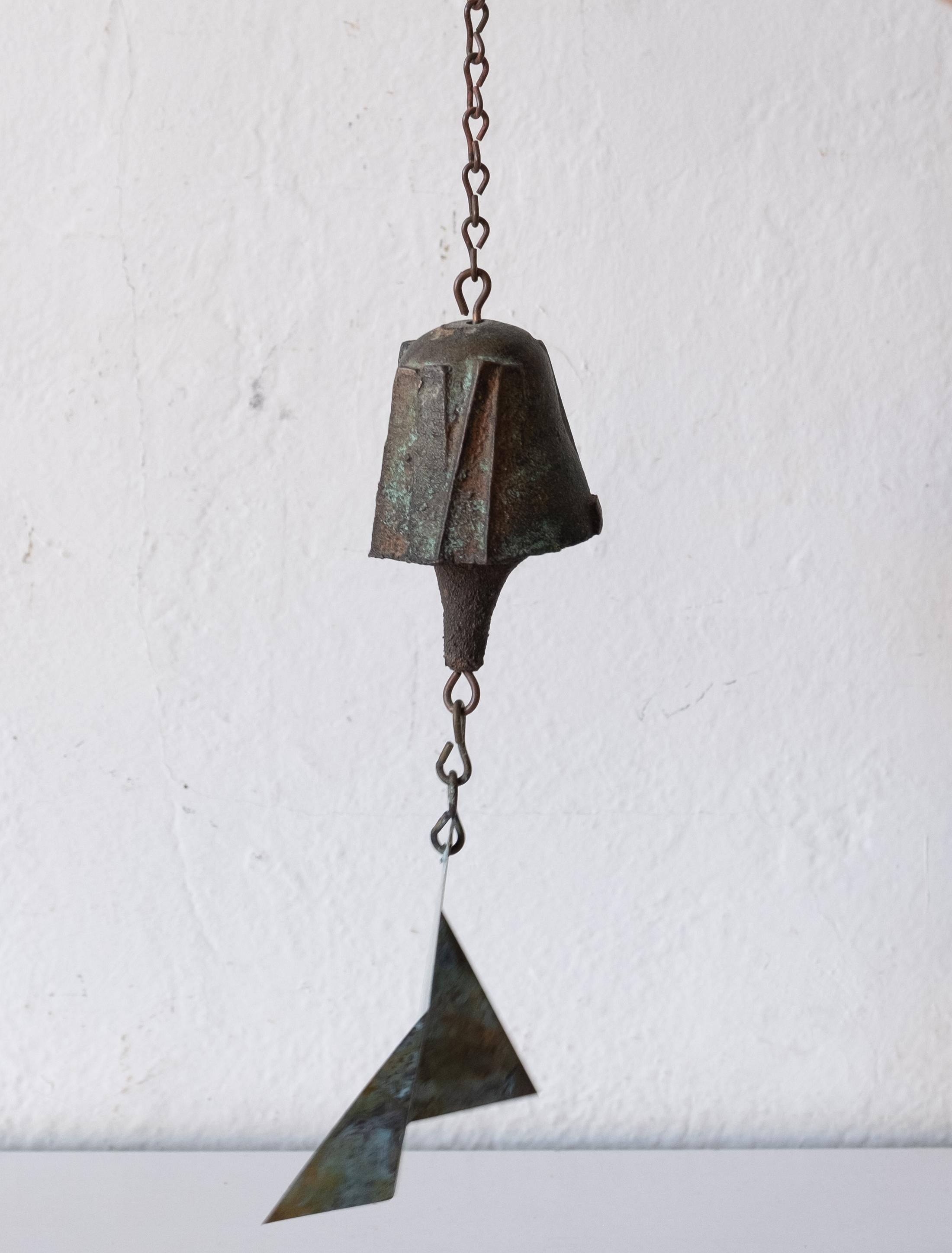 Vintage bronze Cosanti bell by Paolo Soleri. Fantastic patina and a great sound. (