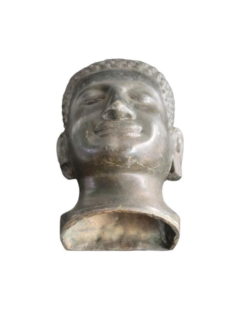 Vintage Bronze Buddha Head In Good Condition In Pasadena, CA
