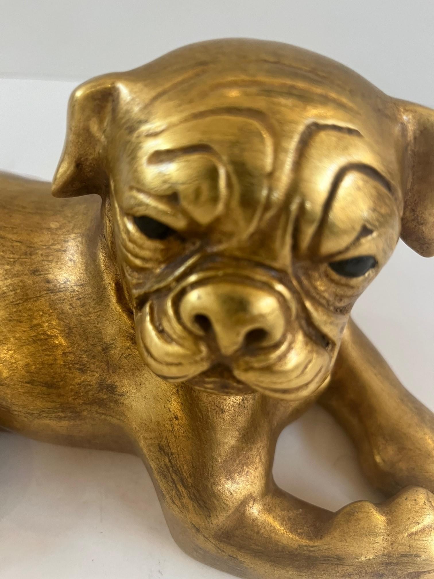 Vintage Bronze gegossen neu lackiert (vergoldet) Ruhender Mops Hund Kunstskulptur von Maitland Smith 