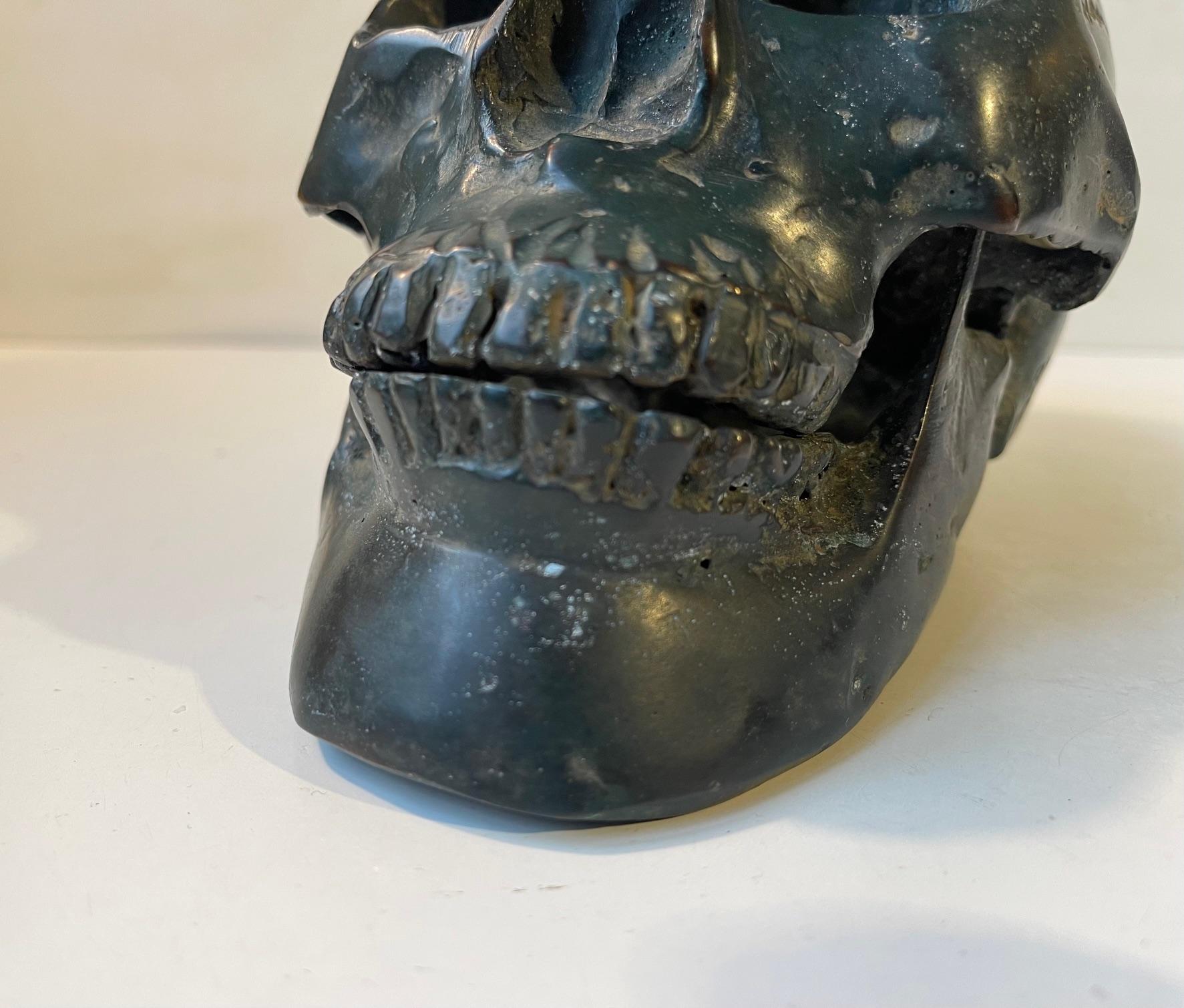 Moulage en bronze vintage d'un crâne humain 1:1, années 1950 Bon état - En vente à Esbjerg, DK