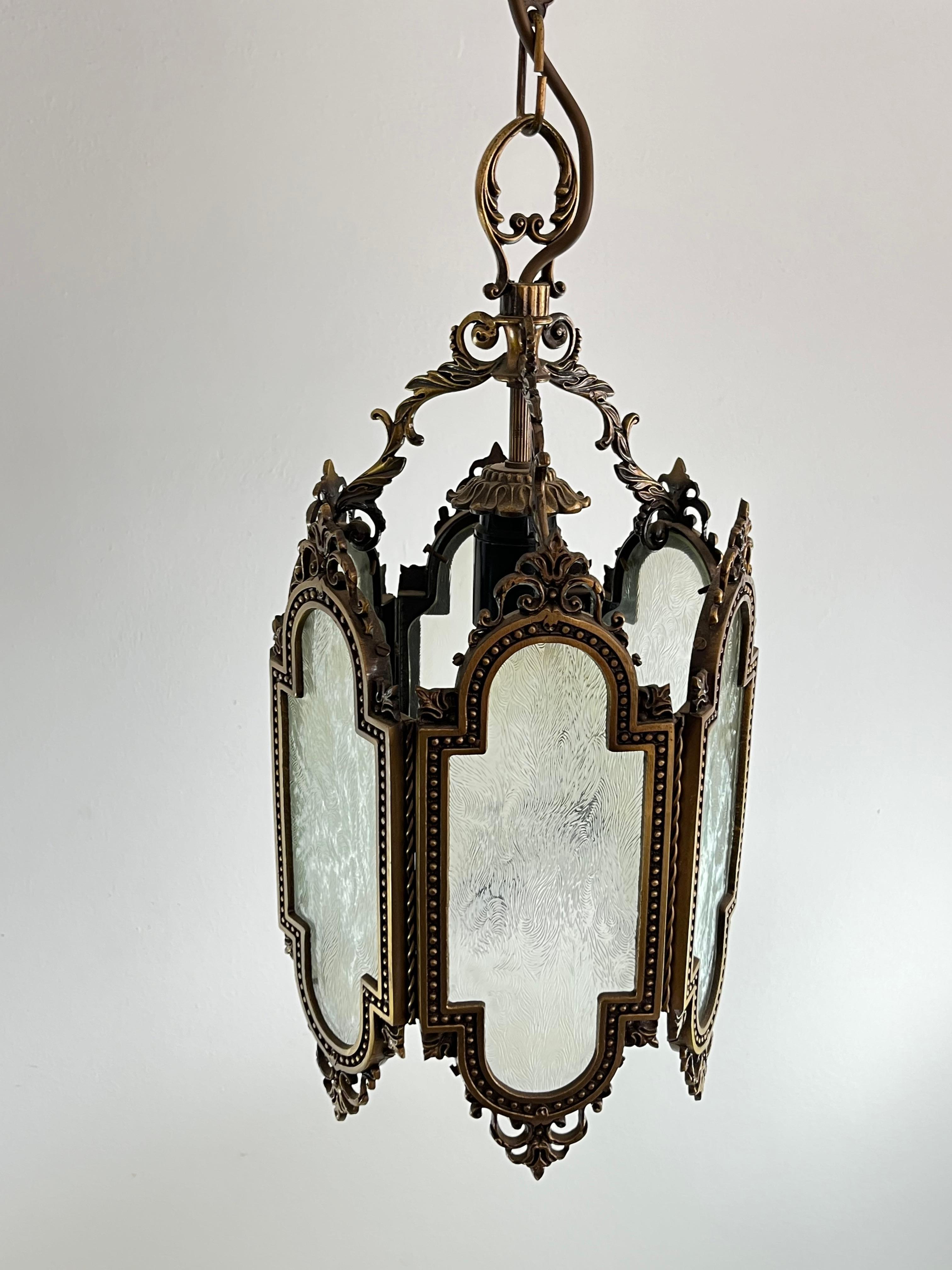 Vintage Bronze Chandelier, Italy, 70s In Good Condition For Sale In Palermo, IT