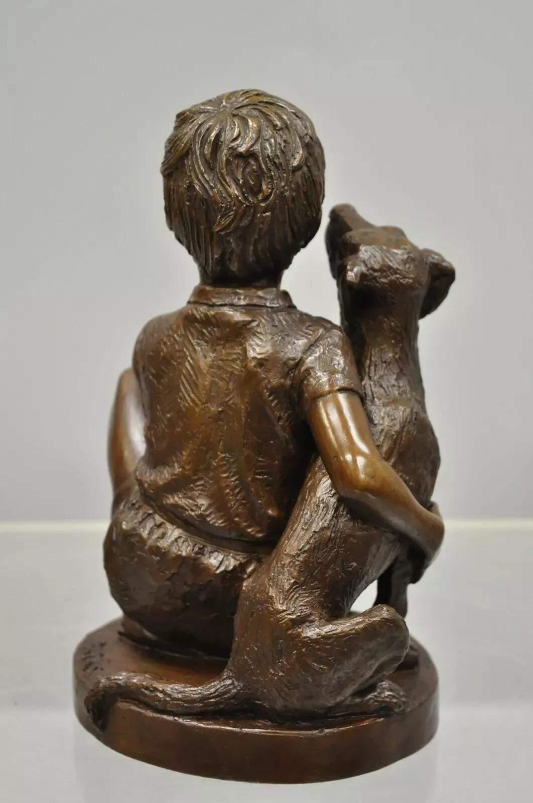 Escultura estatua de bronce vintage Charles Parks The Franklin Mint Niño con perro en venta 2