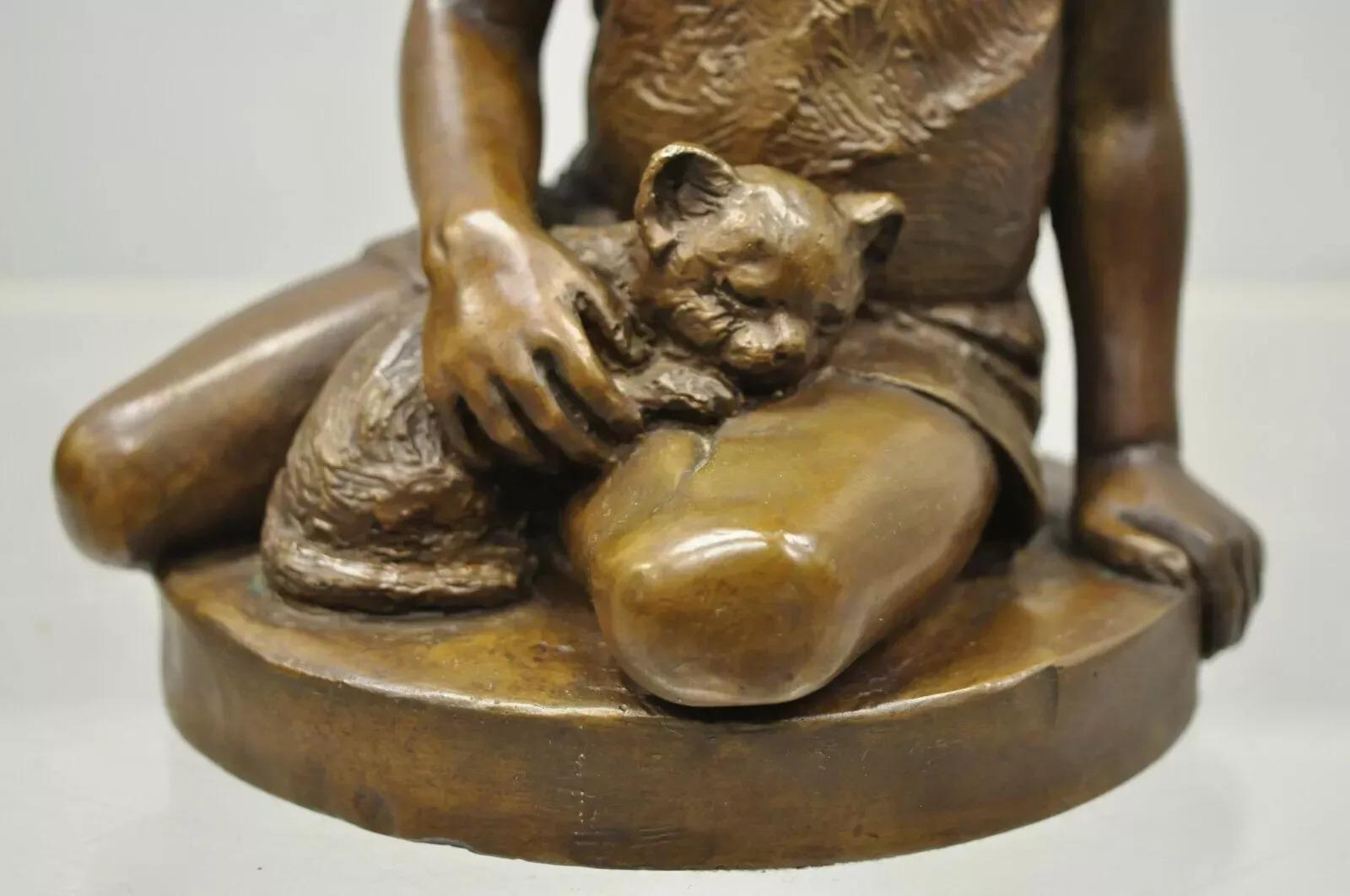 Sconosciuto Scultura in bronzo vintage di Charles Parks The Franklin MInt Ragazza con gattino in vendita