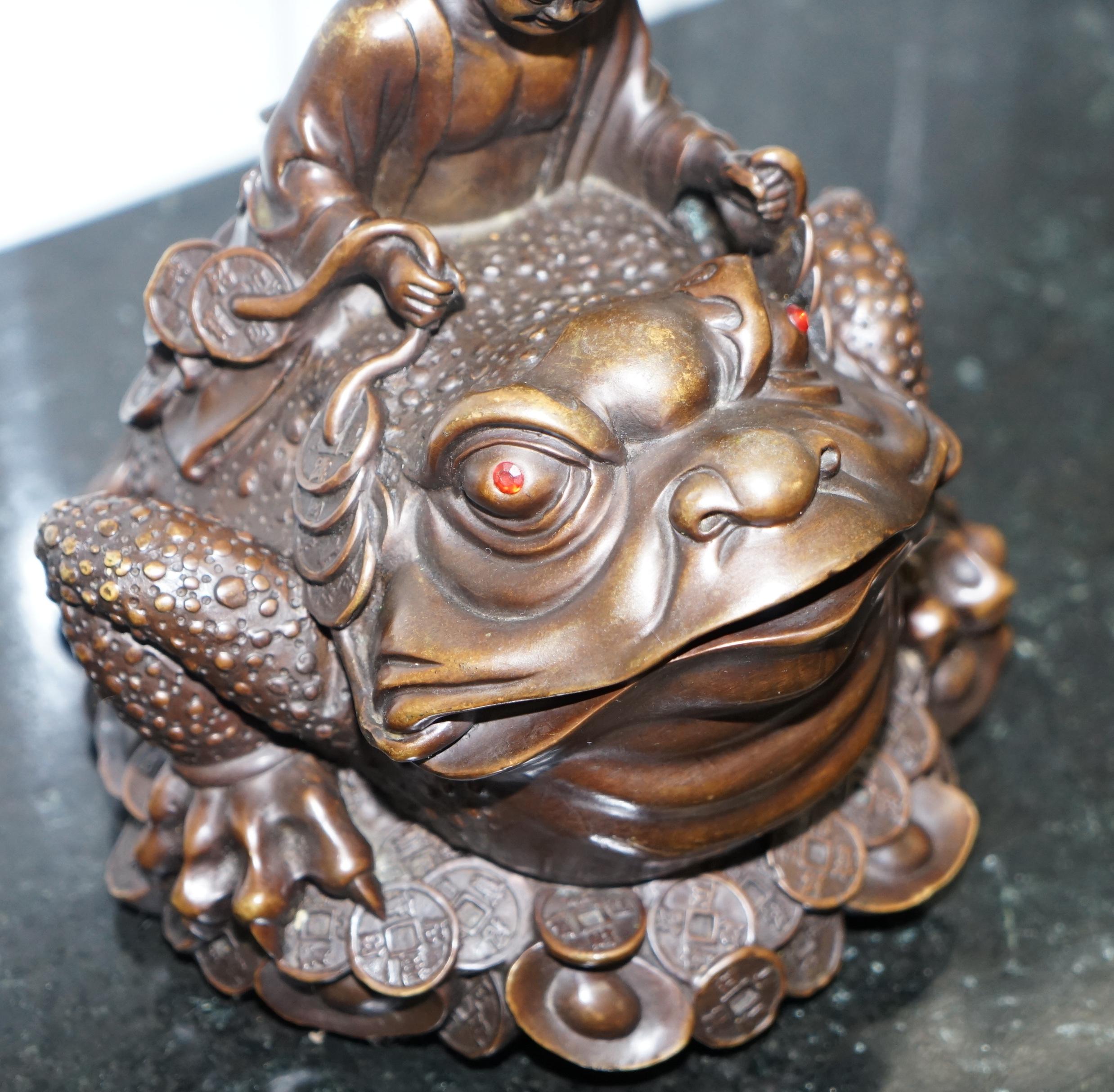 Vintage Bronze Chinese Jin Chan / Chan Chu Wealth Calling Toad Frog Good Luck In Good Condition In West Sussex, Pulborough