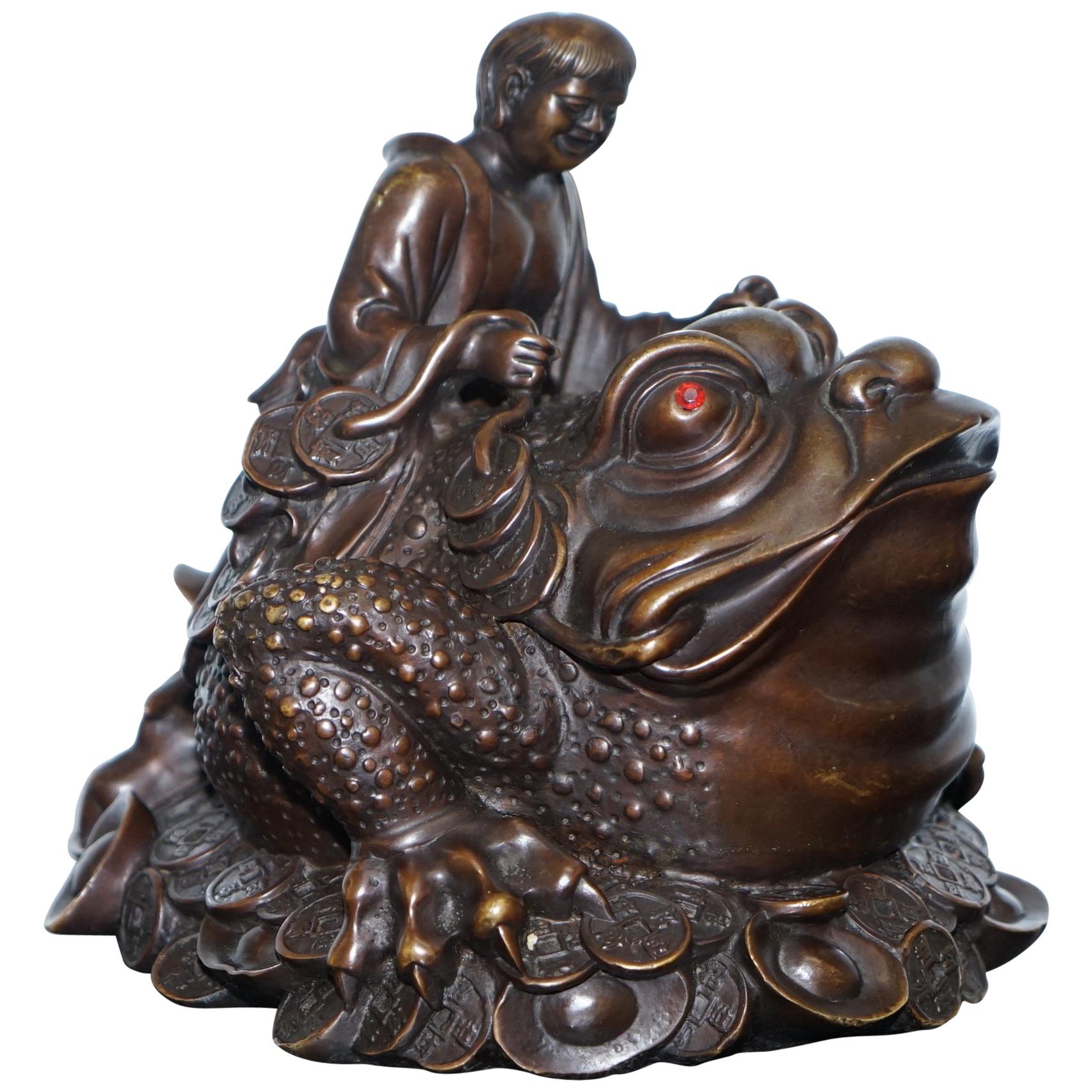 Details about   old bronze hand casting fortune frog statue netsuke jin chan tea pet tray deco 