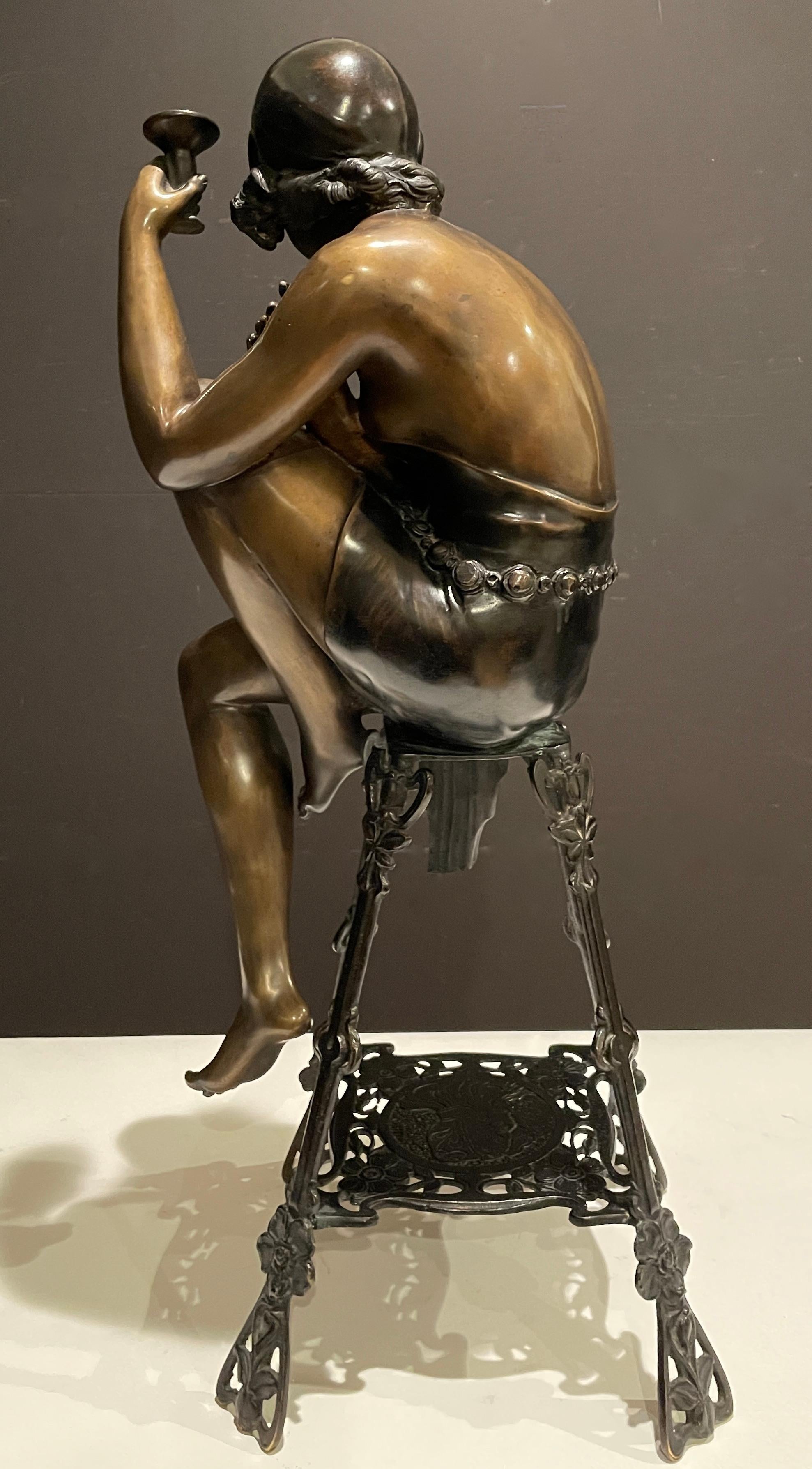 Vintage Seated Woman Bronze Deco Sculpture In Good Condition For Sale In Norwood, NJ