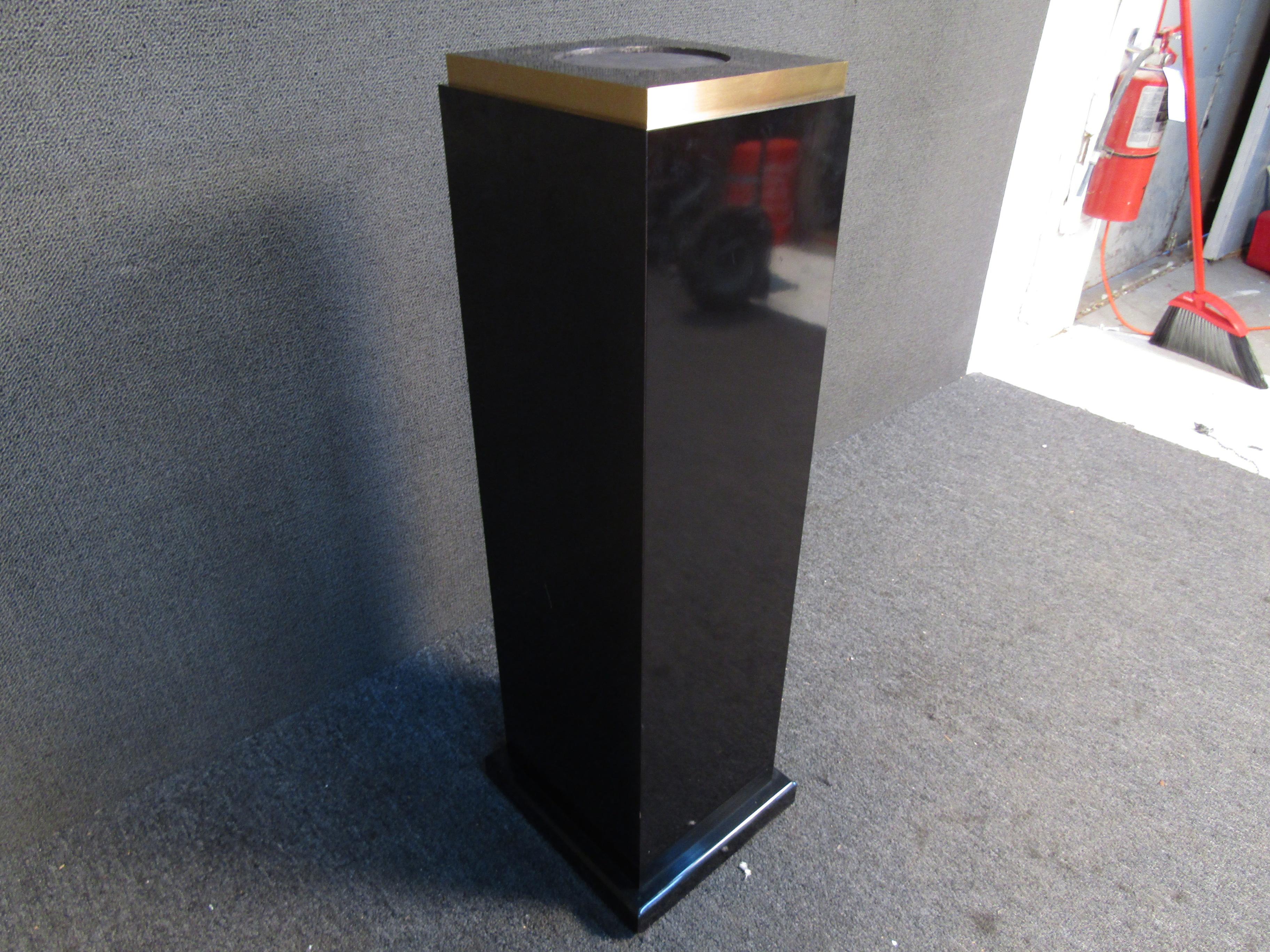 Mid-20th Century Vintage Bronze Finished Pedestal For Sale