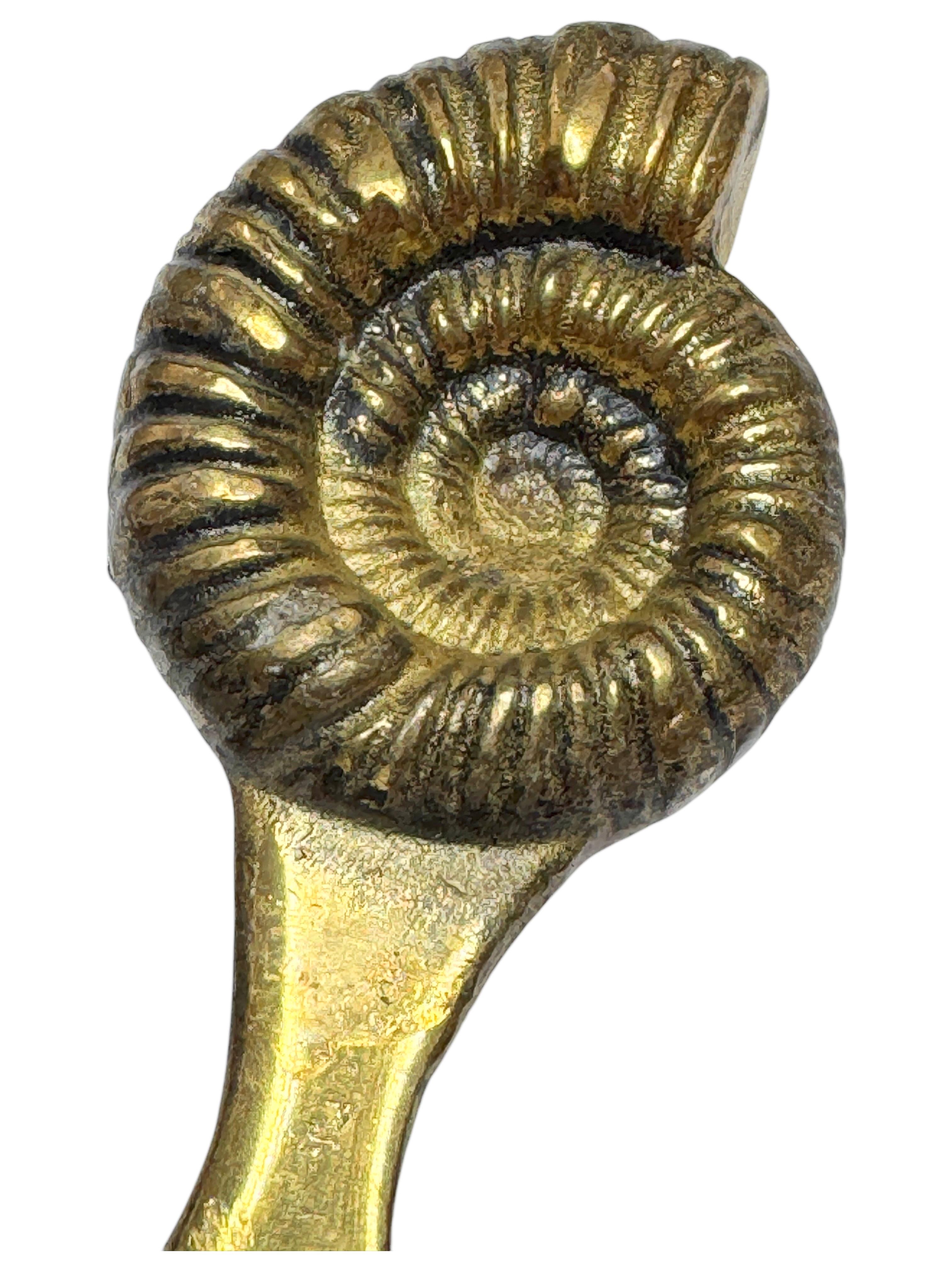 Laiton Ouvre-bouteille Fossil Vintage Bronze Mid-Century Modern Metal Breweriana Barware en vente