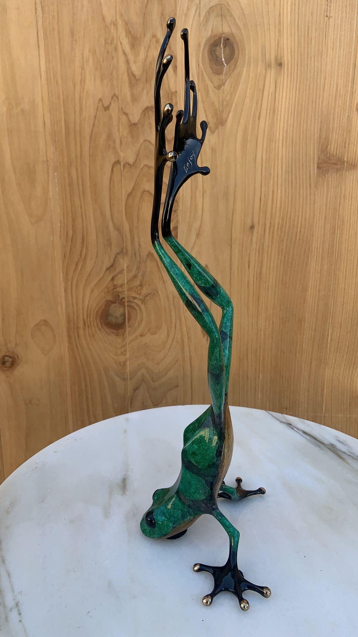 bronze frog sculpture